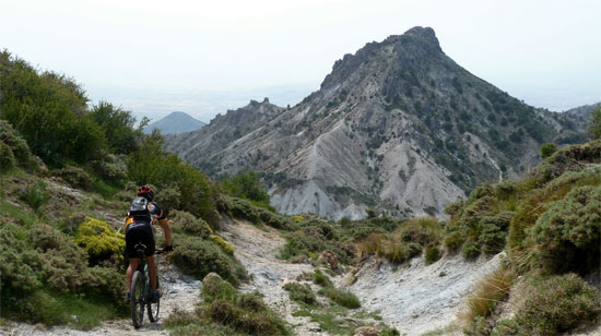 10 rutas imprescindibles en MTB 10 rutas imprescindibles en MTB