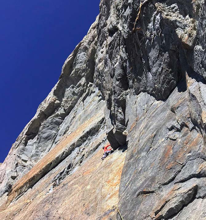 Nueva ruta en la cara sur del Cervino Nueva ruta en la cara sur del Cervino