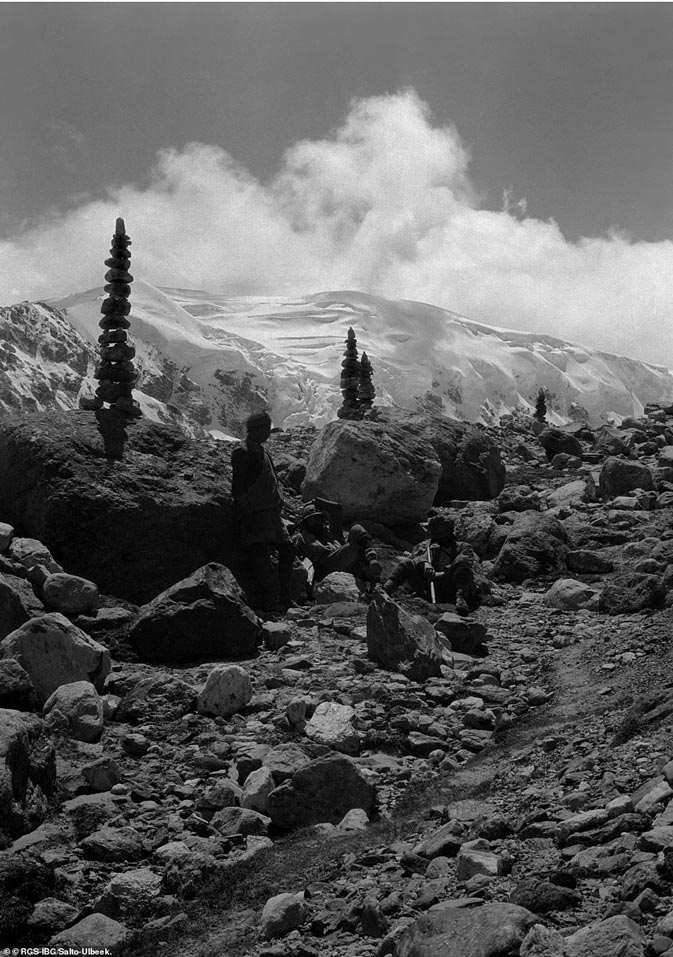 Se descubren nuevas imágenes del primer intento de George Mallory al Everest Se descubren nuevas imágenes del primer intento de George Mallory al Everest