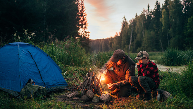 Cómo convencer a tus amigos para una acampada invernal Cómo convencer a tus amigos para una acampada invernal