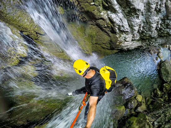Aventuras por tierra, mar, ríos y aire Aventuras por tierra, mar, ríos y aire
