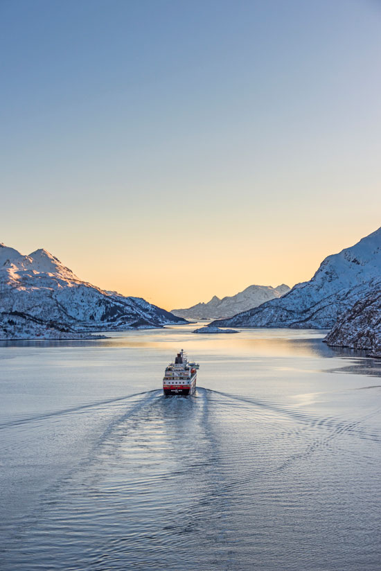 Descubrir las Auroras Boreales a bordo de Hurtigruten Descubrir las Auroras Boreales a bordo de Hurtigruten