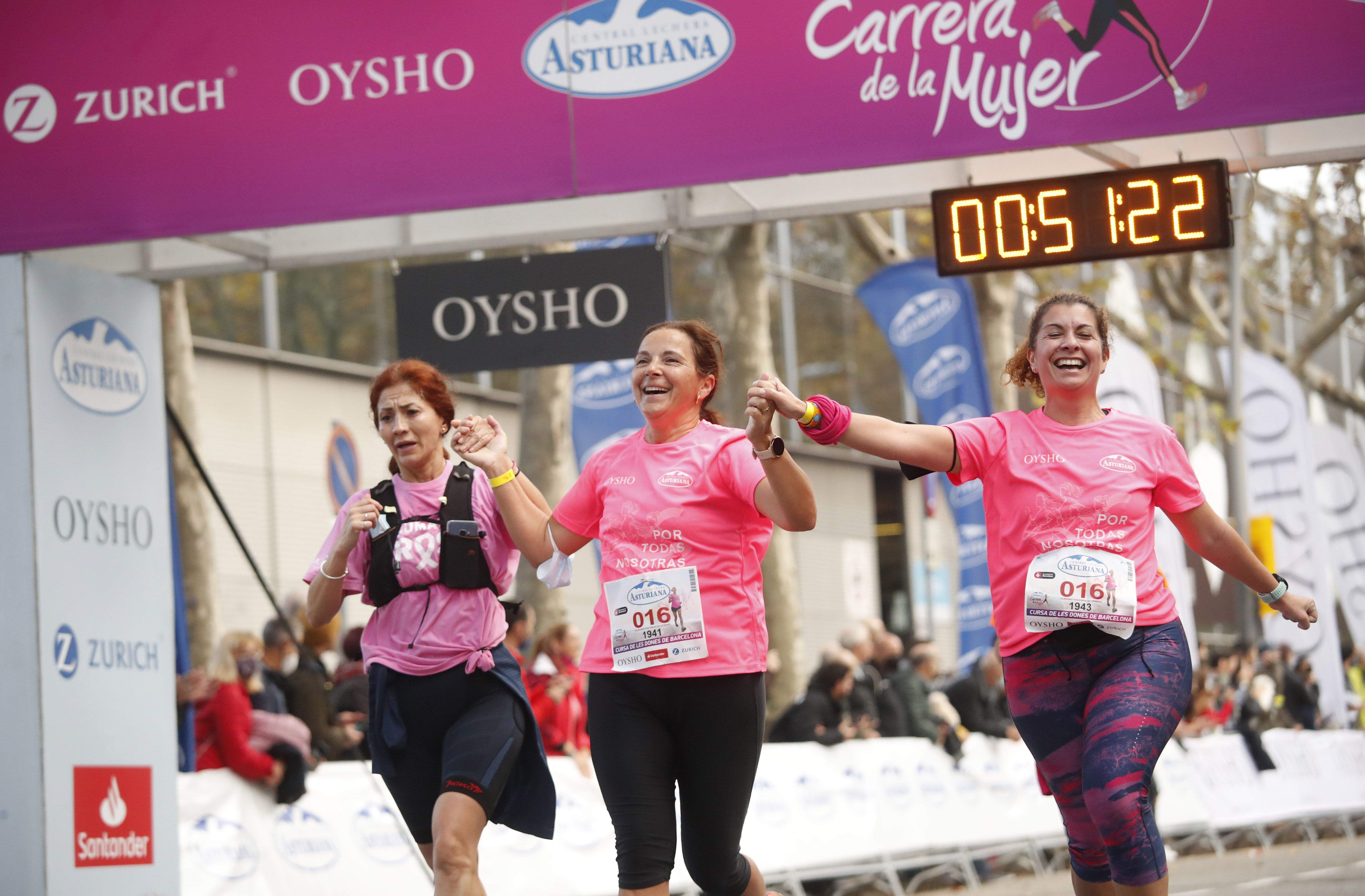 Las mejores fotos de la Carrera de la Mujer Central Lechera Asturiana Barcelona 2021 (LLEGADAS)