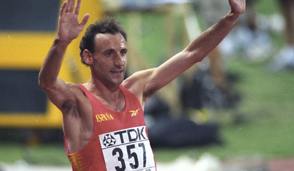 Fermín Cacho durante el Campeonato del Mundo de Sevilla 1999.