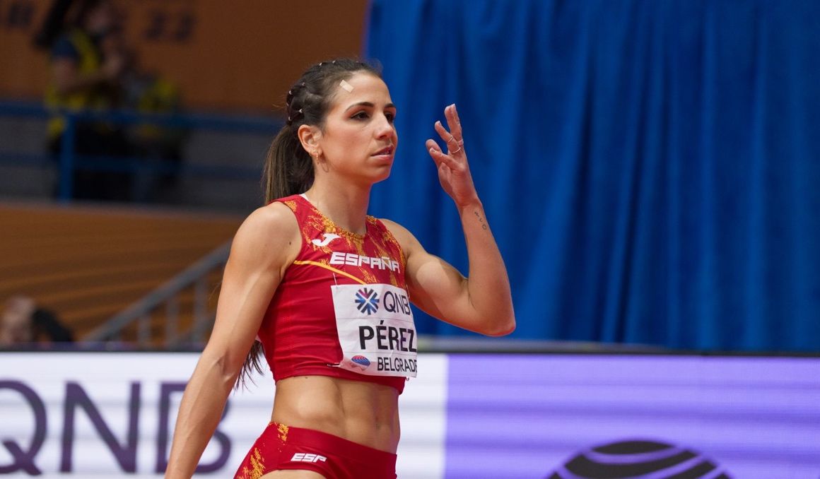 Maribel Pérez, contrariada, tras caer eliminada en las semifinales de los 60 metros del Campeonato del Mundo de Belgrado. SPORTMEDIA.