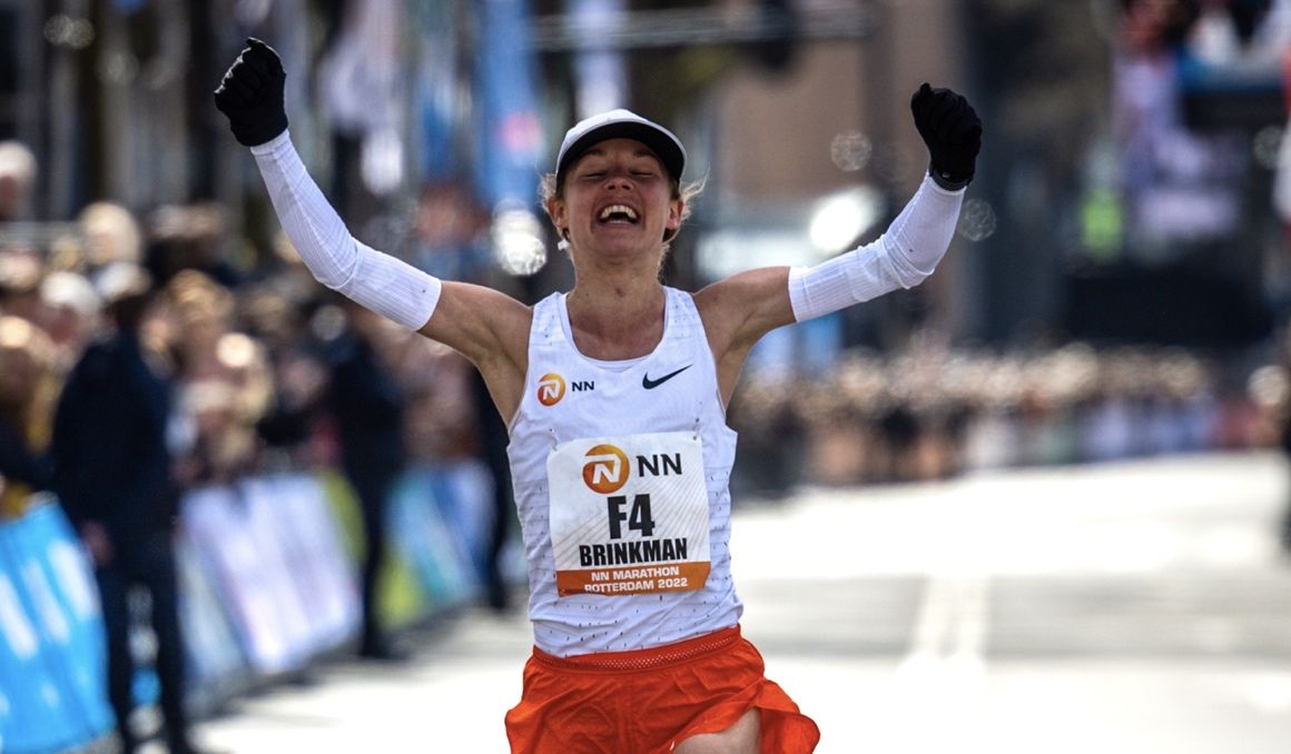 Nienke Brinkman en el NN Maratón de Róterdam 2022 donde consiguió una marca espectacular. NN RUNNING TEAM. Nienke Brinkman en el NN Maratón de Róterdam 2022 donde consiguió una marca espectacular. NN RUNNING TEAM.