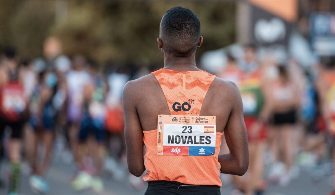 Tariku Novales antes de la salida del Medio Maratón de Valencia 2021. SPORTMEDIA. Tariku Novales antes de la salida del Medio Maratón de Valencia 2021. SPORTMEDIA.