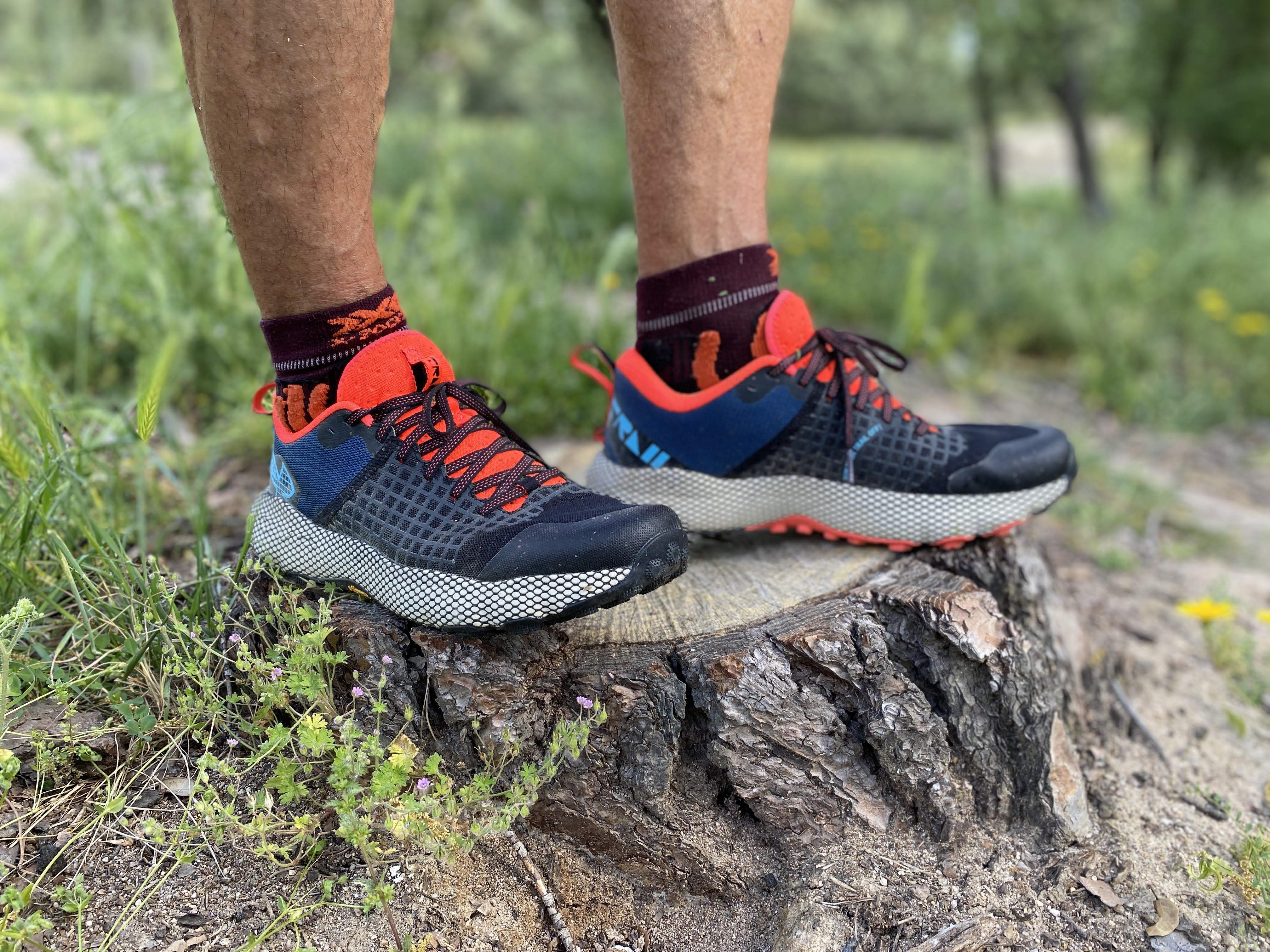 UA trail running HOVR