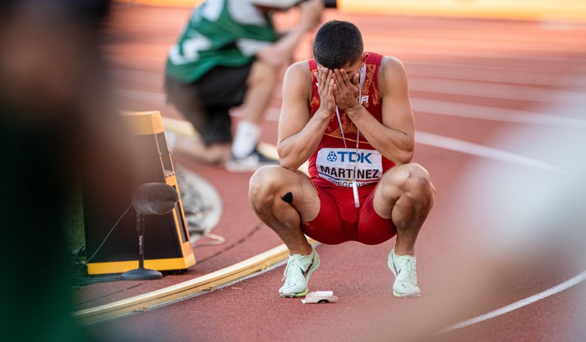 Asier Martínez en uno de los mejores momentos de su carrera, cuando fue bronce en el Mundial de Eugene al aire libre. SPORTMEDIA.
