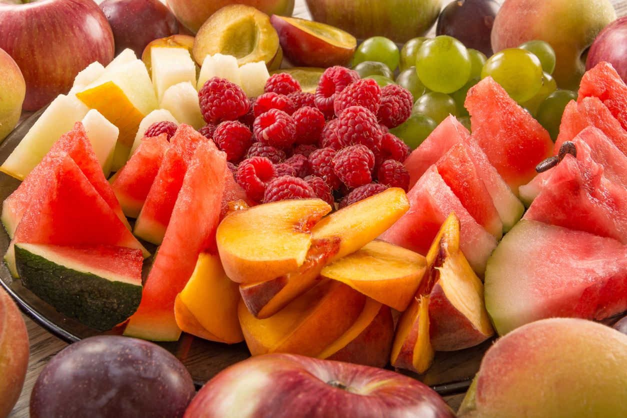 Consume frutas de temporada para evitar la deshidratación Consume frutas de temporada para evitar la deshidratación