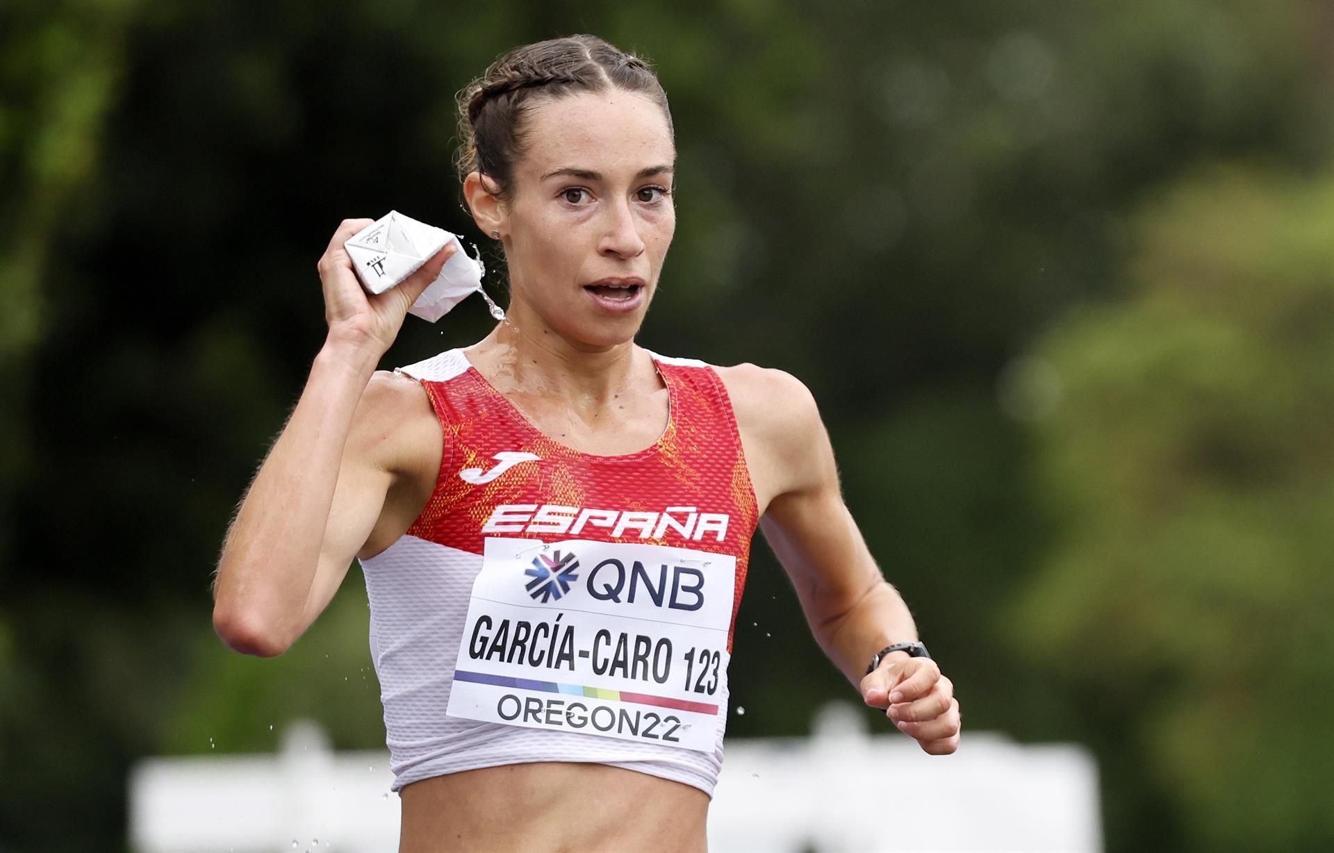 La atleta española Laura García Caro durante la prueba de 35 km marcha de los Mundiales 2022 de Eugene, Oregón (EE.UU.) EFE.