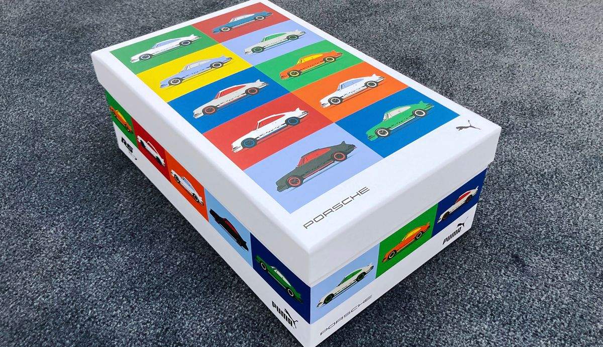 La caja tiene un toque Andy Warhol inconfundible