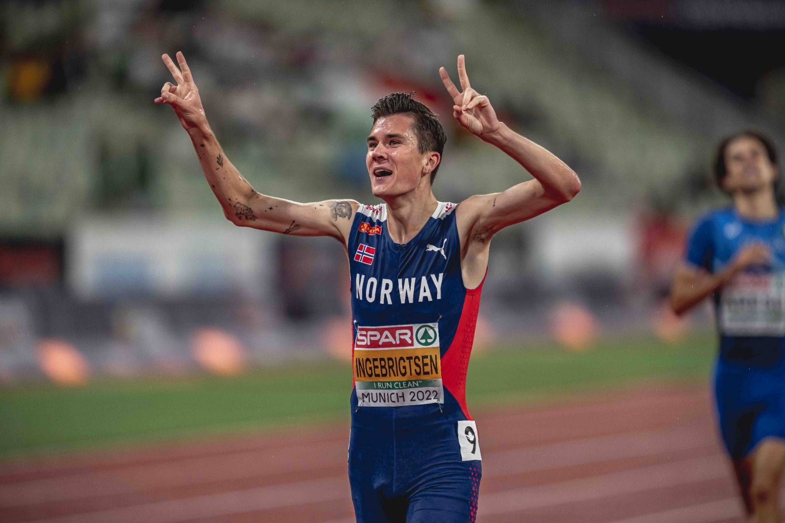 Jakob Ingebrigtsen tras proclamarse campeón de Europa de 5000 m en Múnich 2022. VSM PHOTOEVENTS.