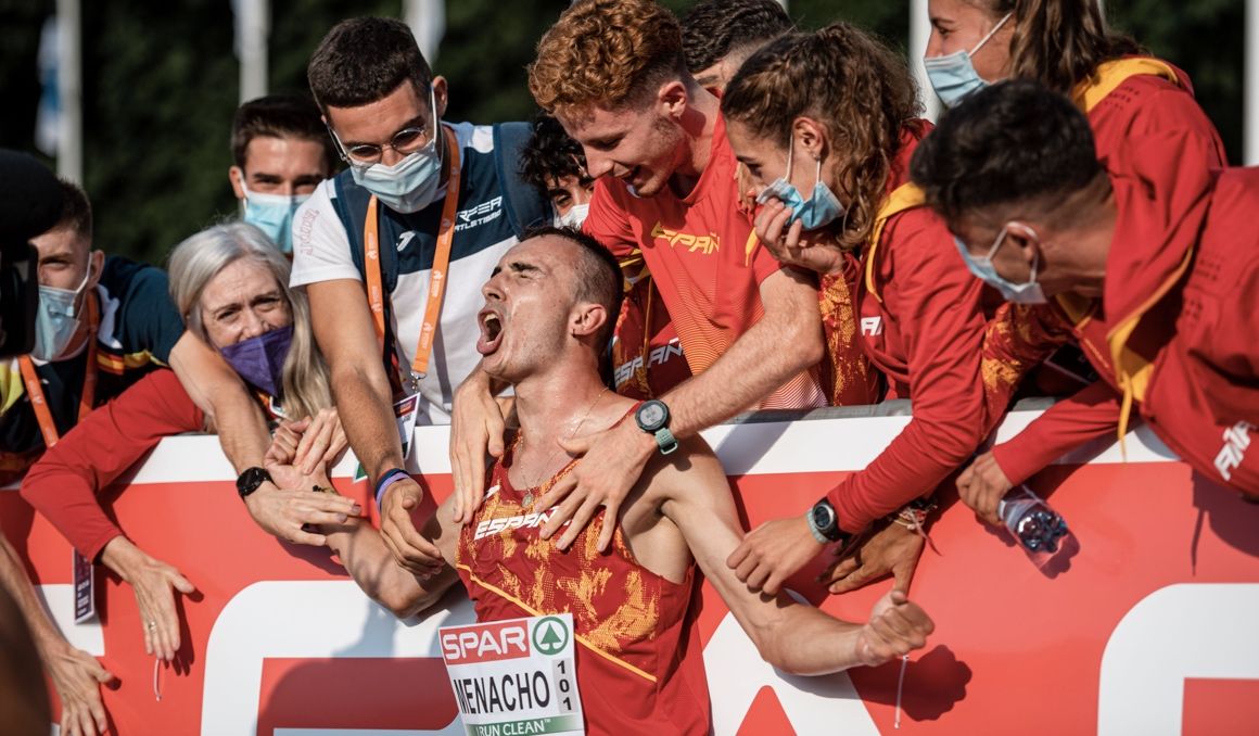 Menacho después de proclamarse campeón de Europa Sub 23. SPORTMEDIA.