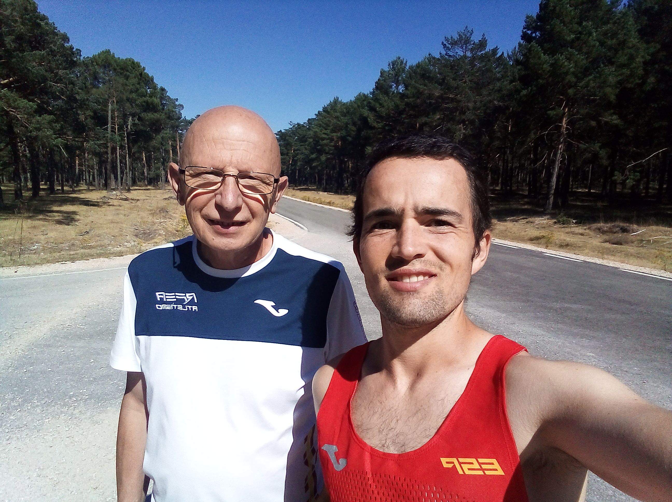 Santi Pérez e Iván Penalba, un dúo que pretende hacer historia en el atletismo español ganando la Badwater 135, para muchos la carrera más dura del mundo.