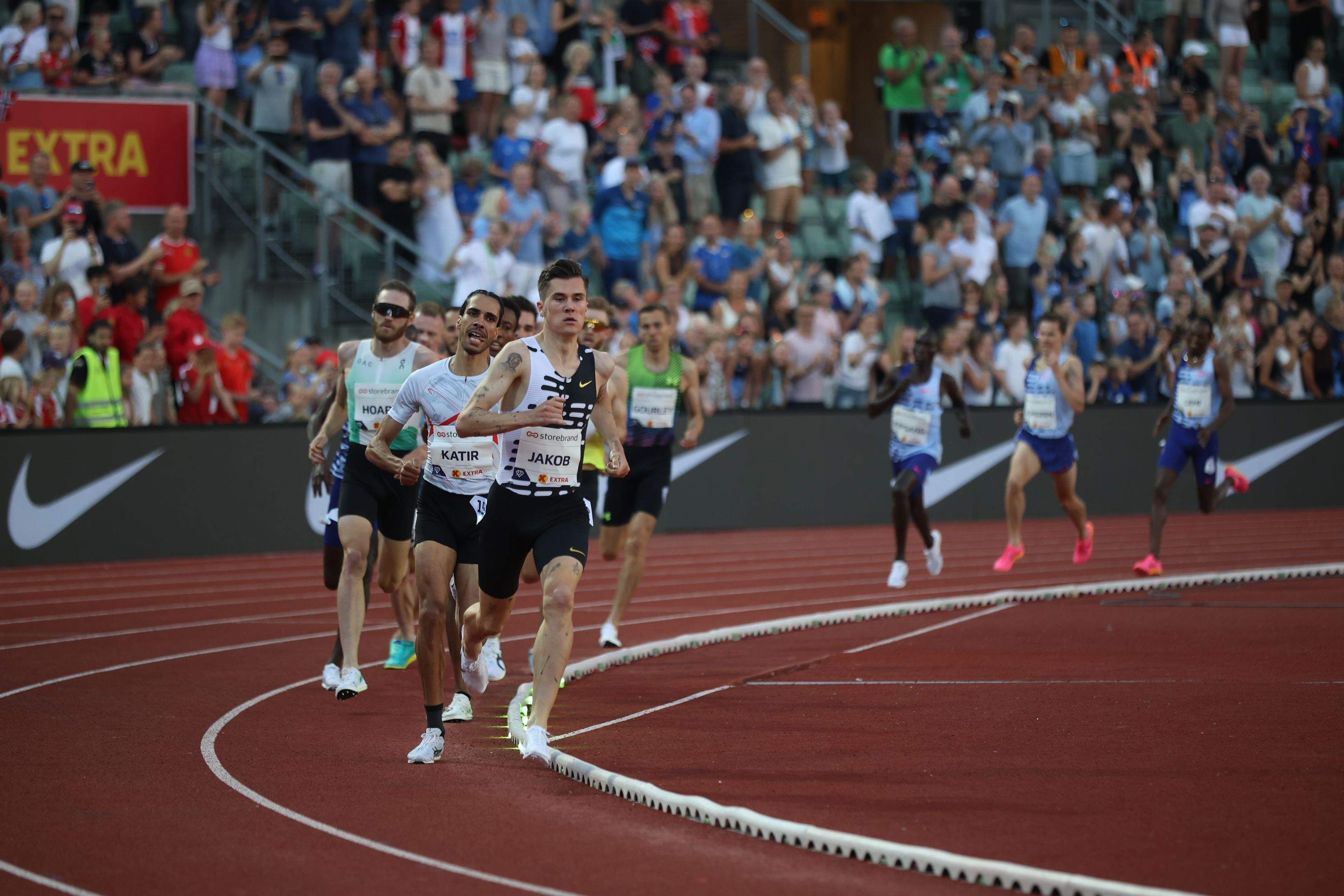 Un momento de la carrera en los Bislett Games de Oslo con Ingebrigtsen en cabeza. DL. Un momento de la carrera en los Bislett Games de Oslo con Ingebrigtsen en cabeza. DL.