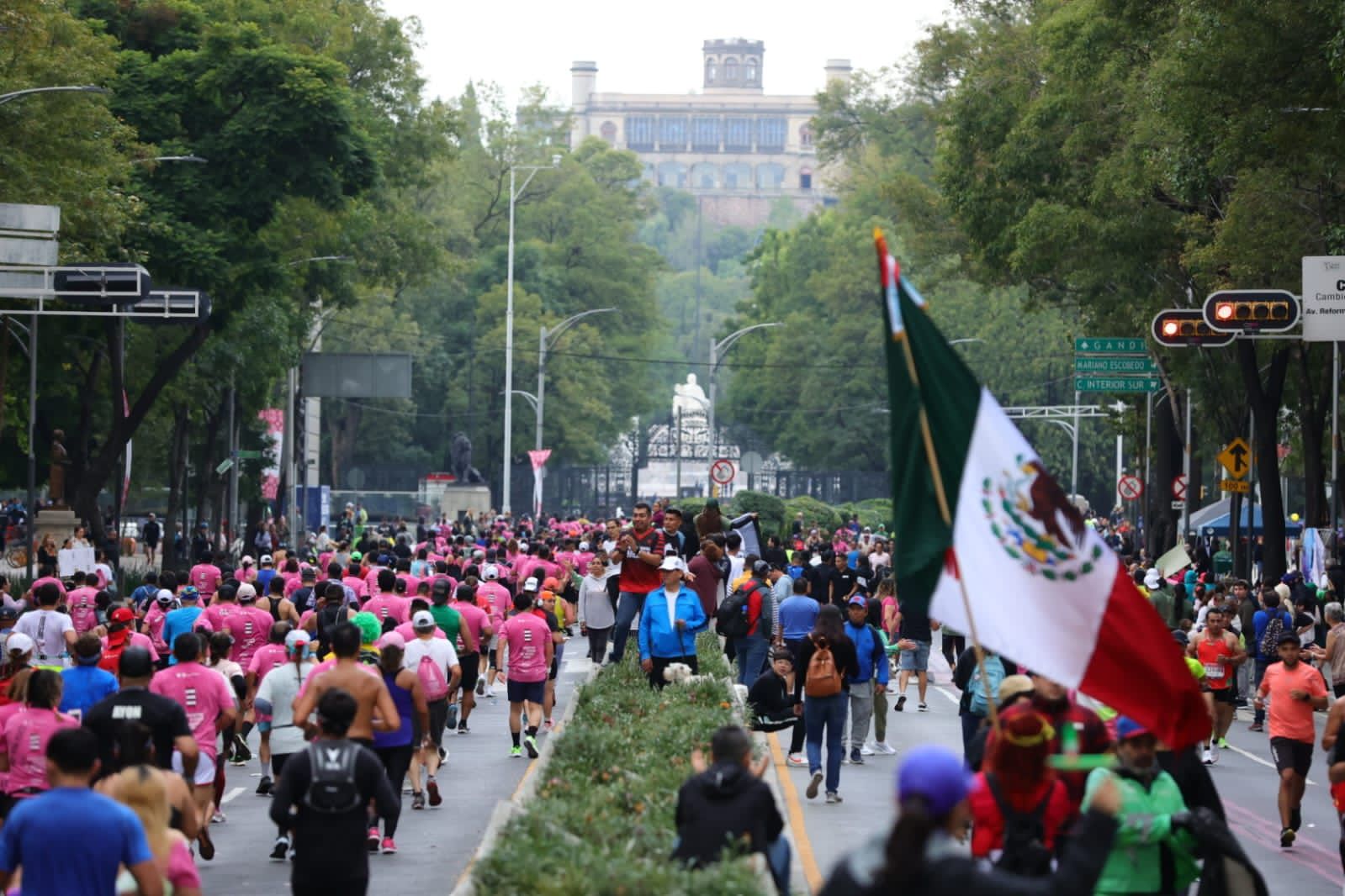 Una imagen del Maratón de la Ciudad de México, donde un 30% de los corredores hicieron trampas. MARATÓN CDMX. Una imagen del Maratón de la Ciudad de México, donde un 30% de los corredores hicieron trampas. MARATÓN CDMX.