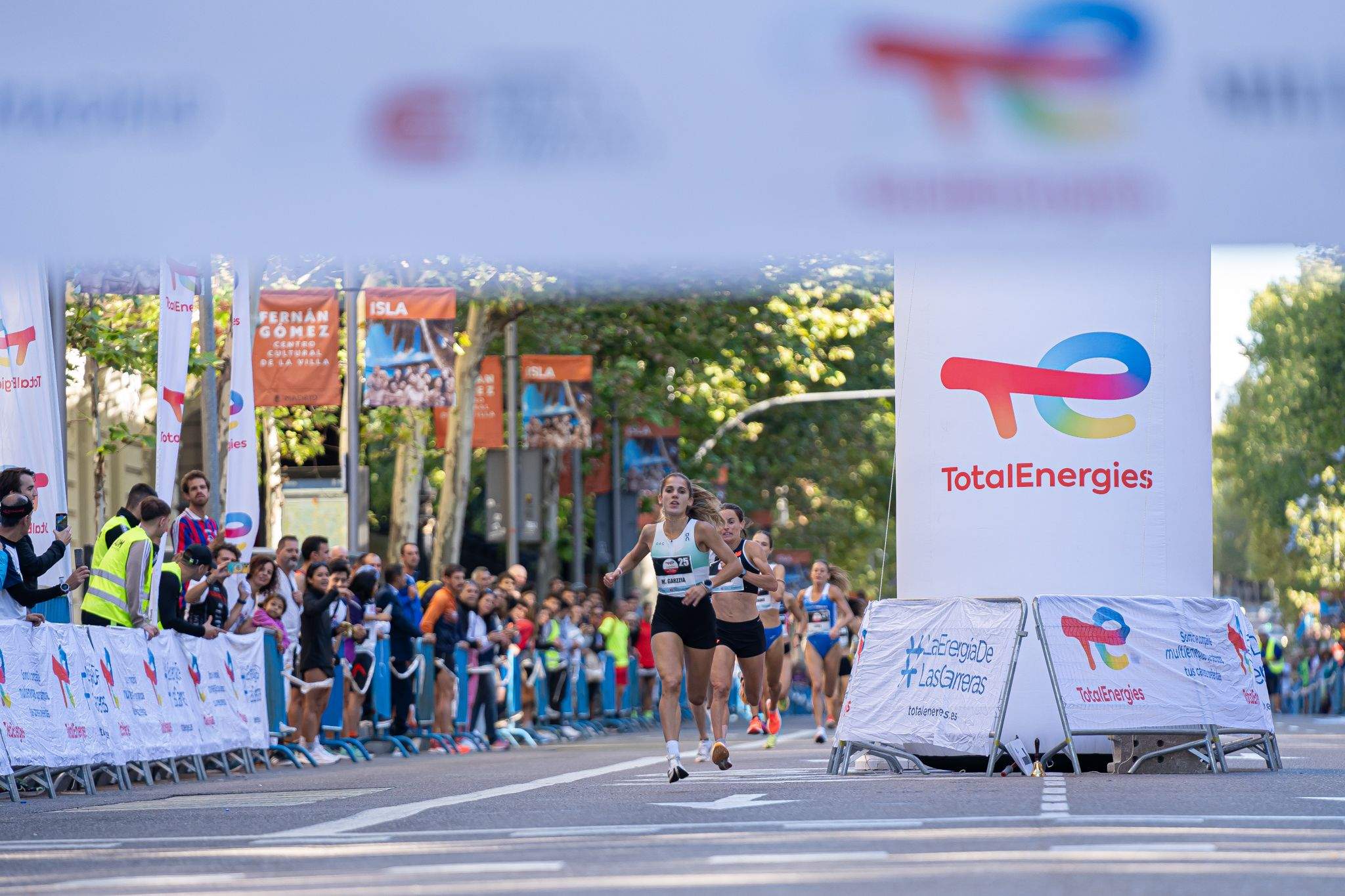 Las mejores imágenes de la TotalEnergies Milla de Madrid por Samshutter 43