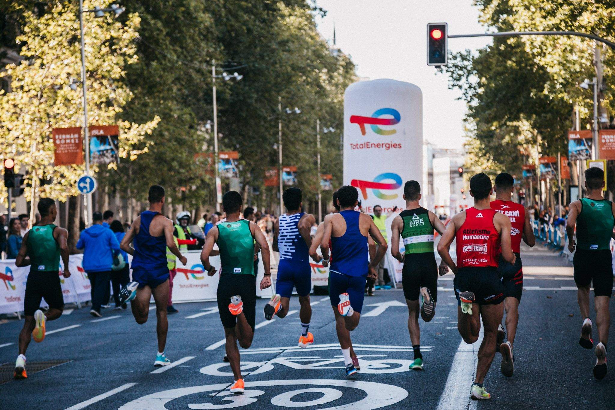 Las mejores fotos de la élite en la TotalEnergies Milla Internacional de Madrid 2023. (120)