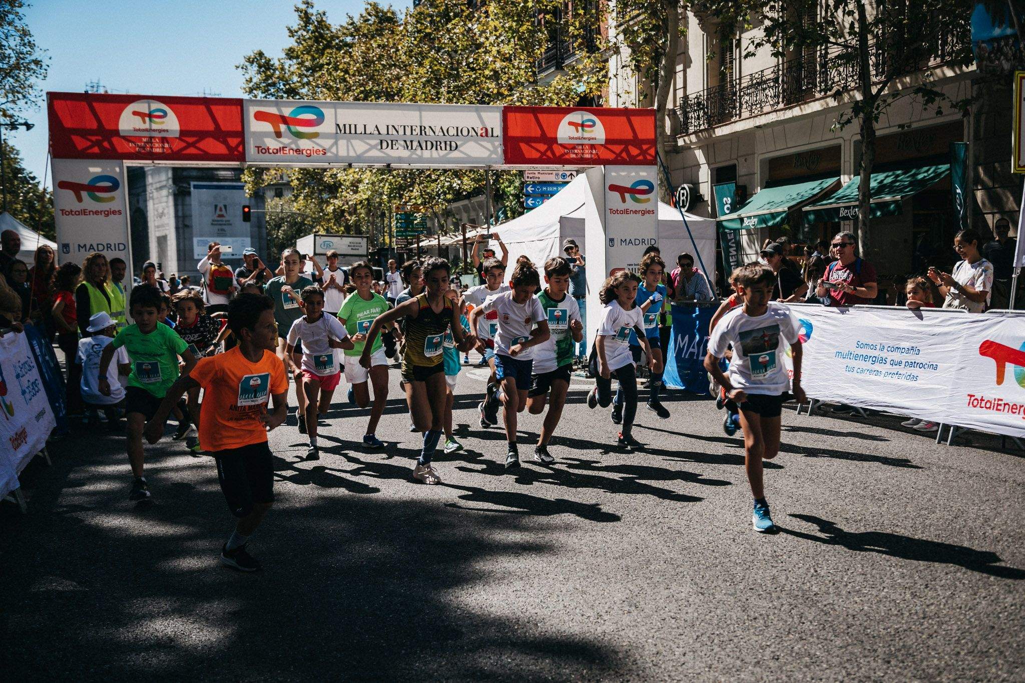 Las mejores fotos de las carreras infantiles en la TotalEnergies Milla Internacional de Madrid 2023. (72)