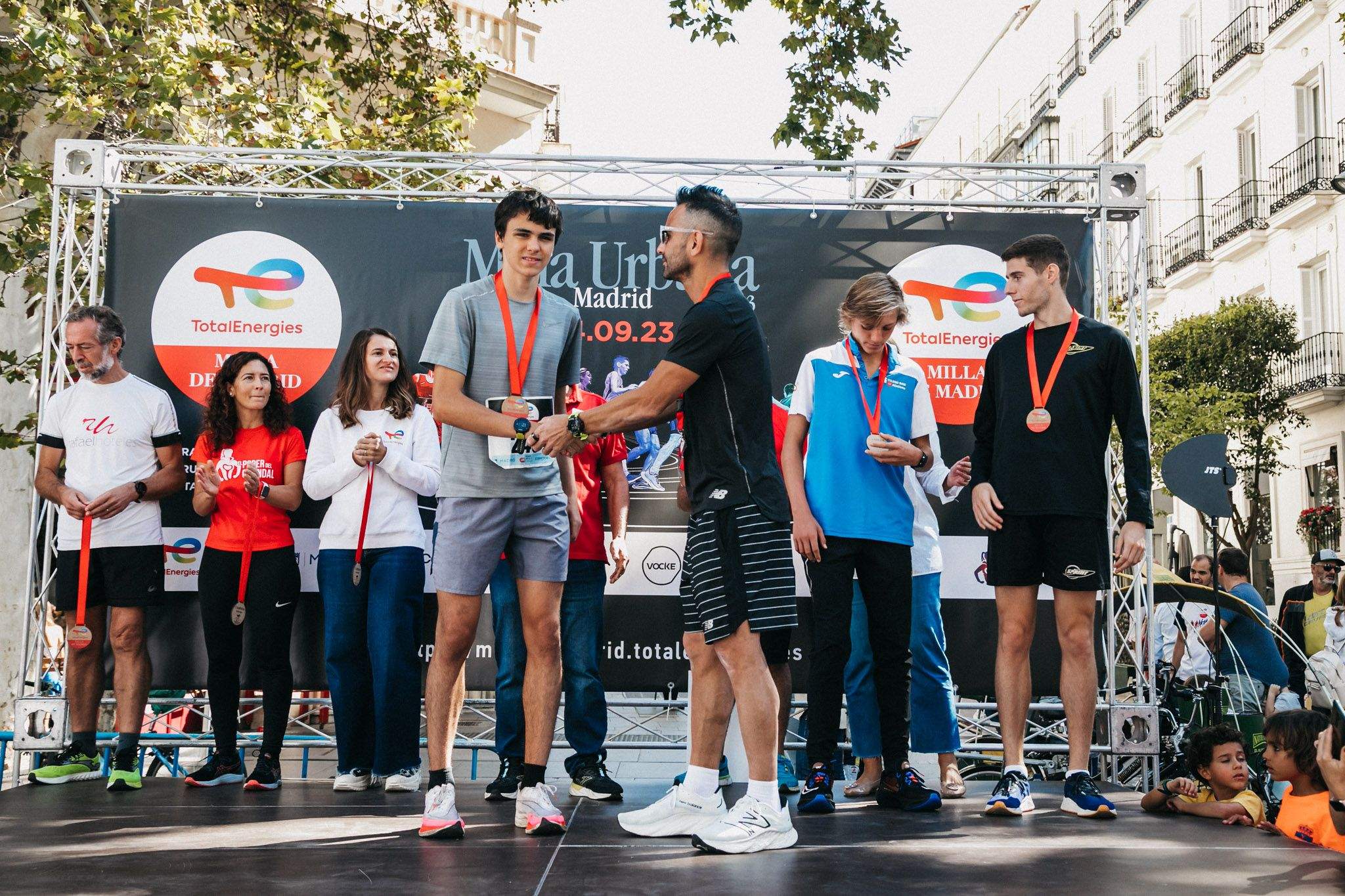 Las mejores fotos de la premiación en la TotalEnergies Milla Internacional de Madrid 2023. (64)