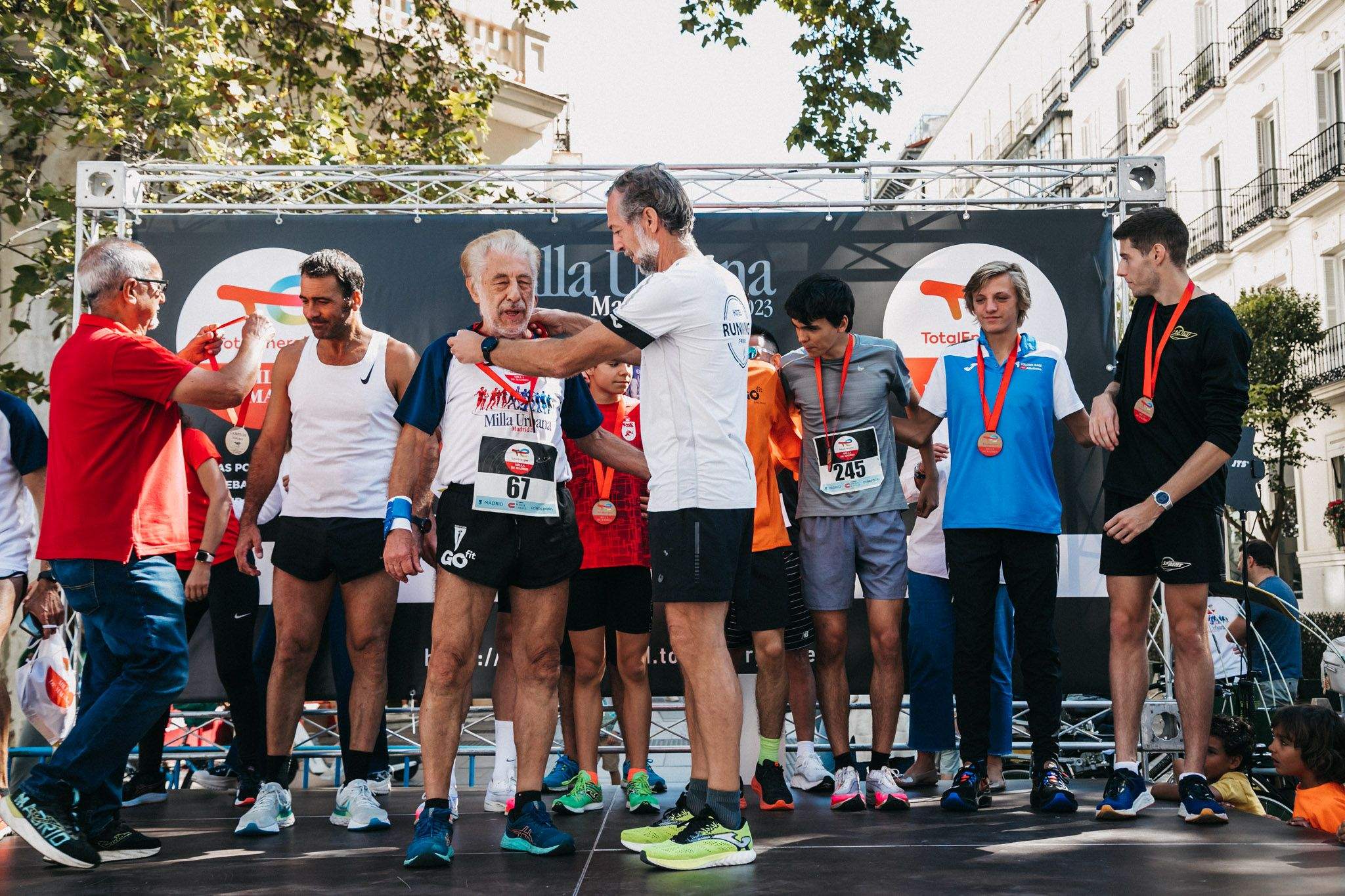 Las mejores fotos de la premiación en la TotalEnergies Milla Internacional de Madrid 2023. (70)