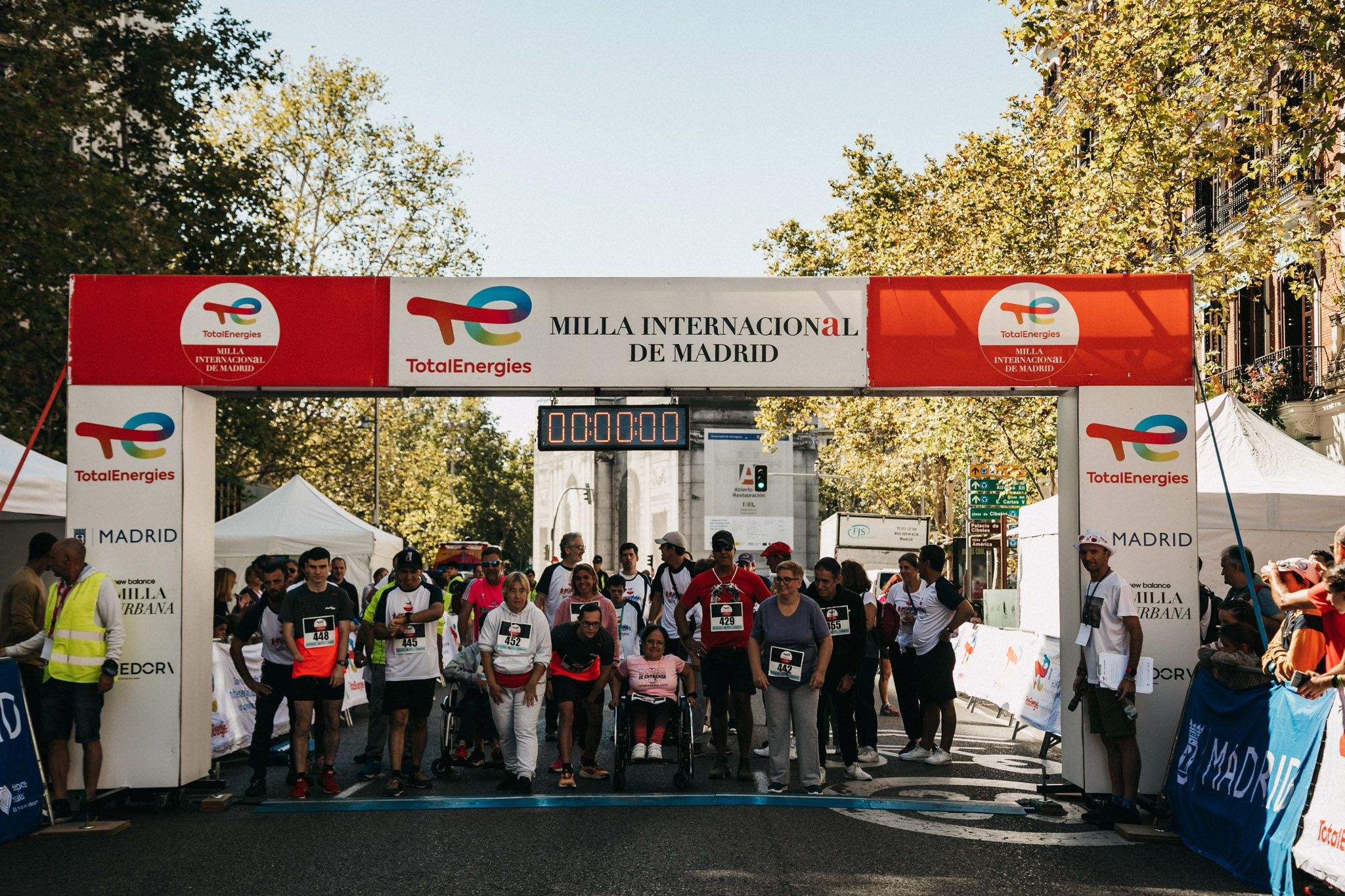 Las mejores fotos de la carrera inclusiva en la TotalEnergies Milla Internacional de Madrid 2023. (2)