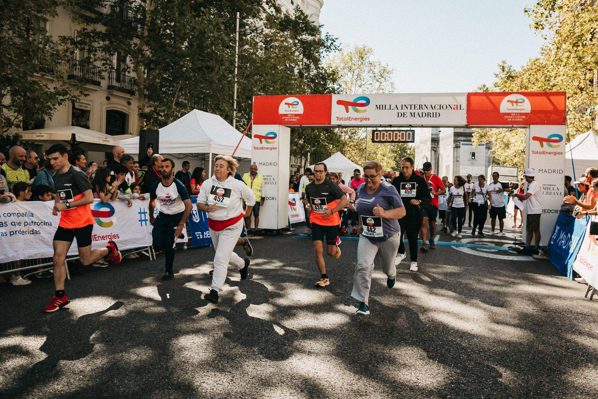 Las mejores fotos de la carrera inclusiva en la TotalEnergies Milla Internacional de Madrid 2023. (4)