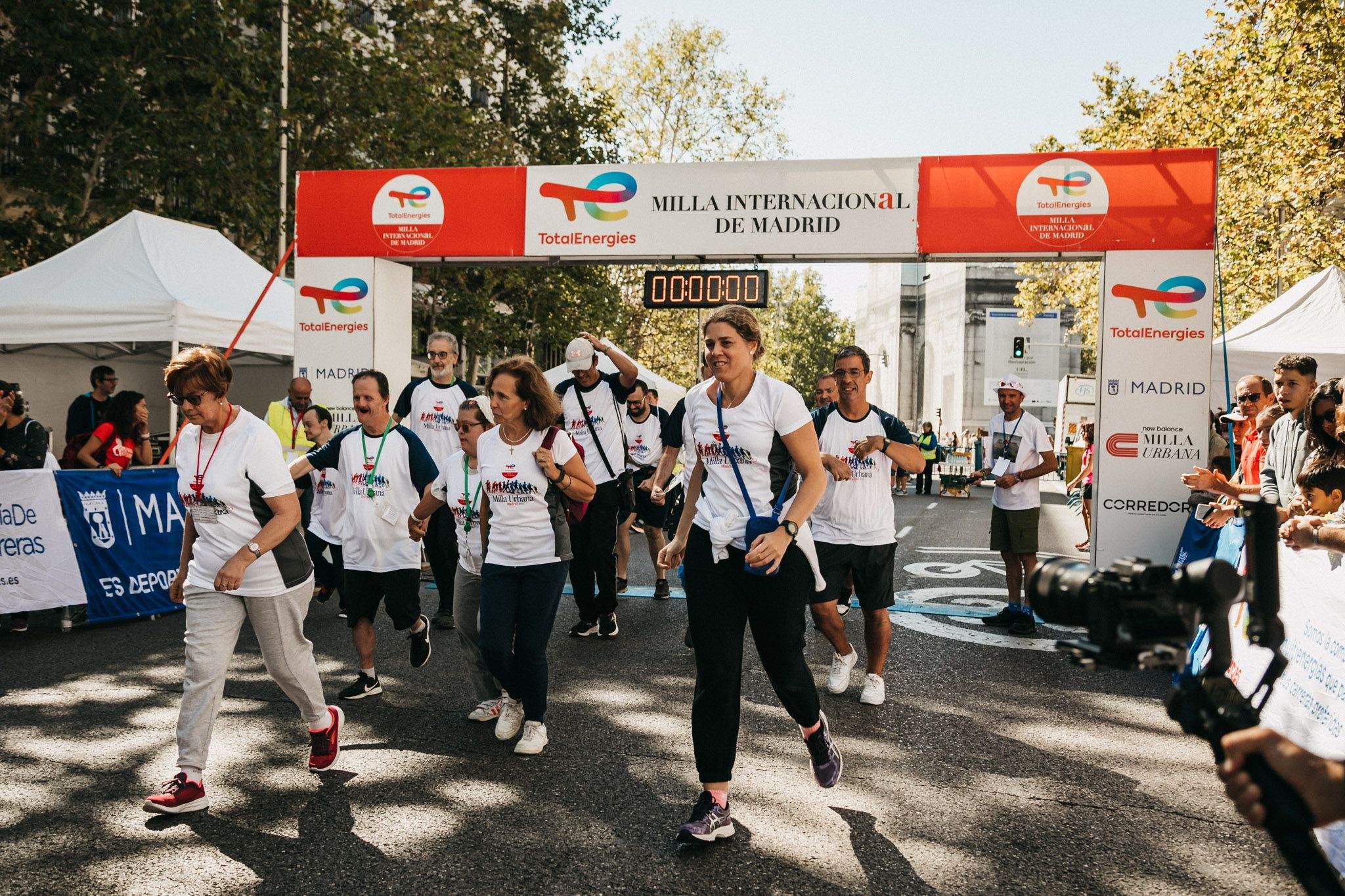 Las mejores fotos de la carrera inclusiva en la TotalEnergies Milla Internacional de Madrid 2023. (6)