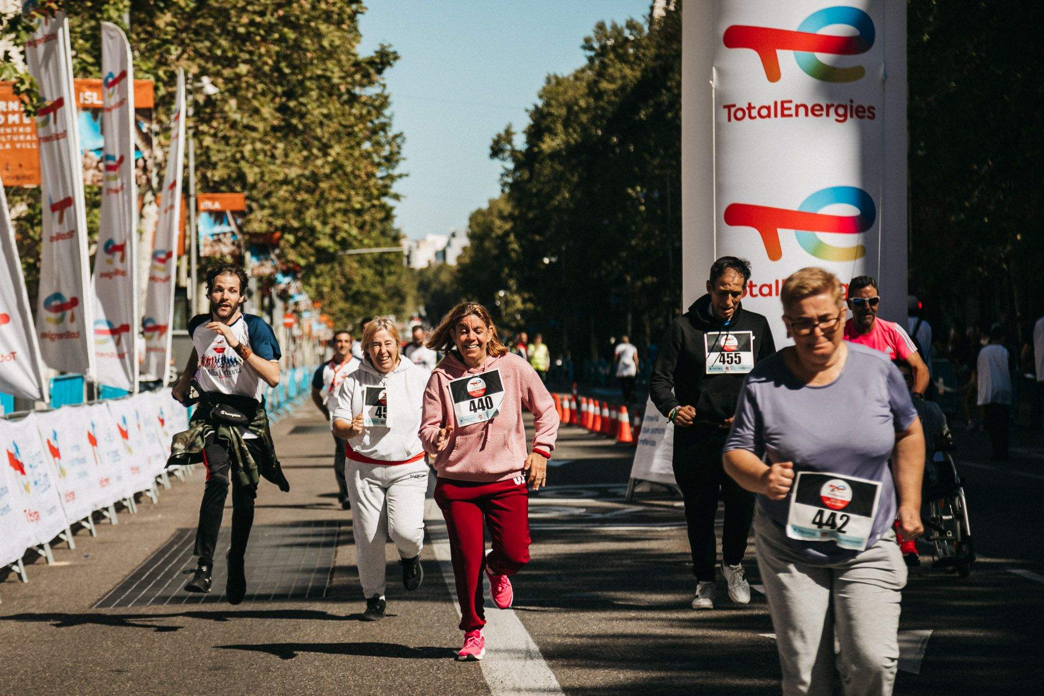 Las mejores fotos de la carrera inclusiva en la TotalEnergies Milla Internacional de Madrid 2023. (11)