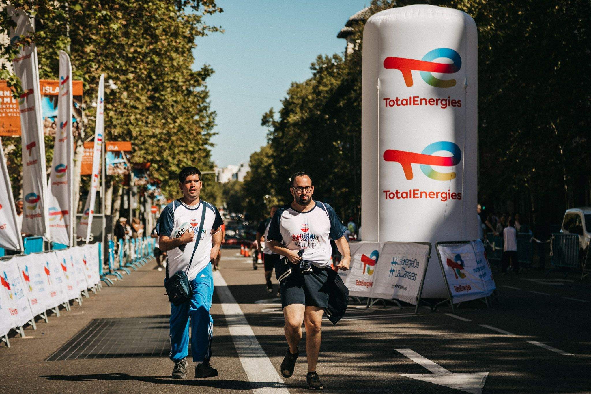 Las mejores fotos de la carrera inclusiva en la TotalEnergies Milla Internacional de Madrid 2023. (13)