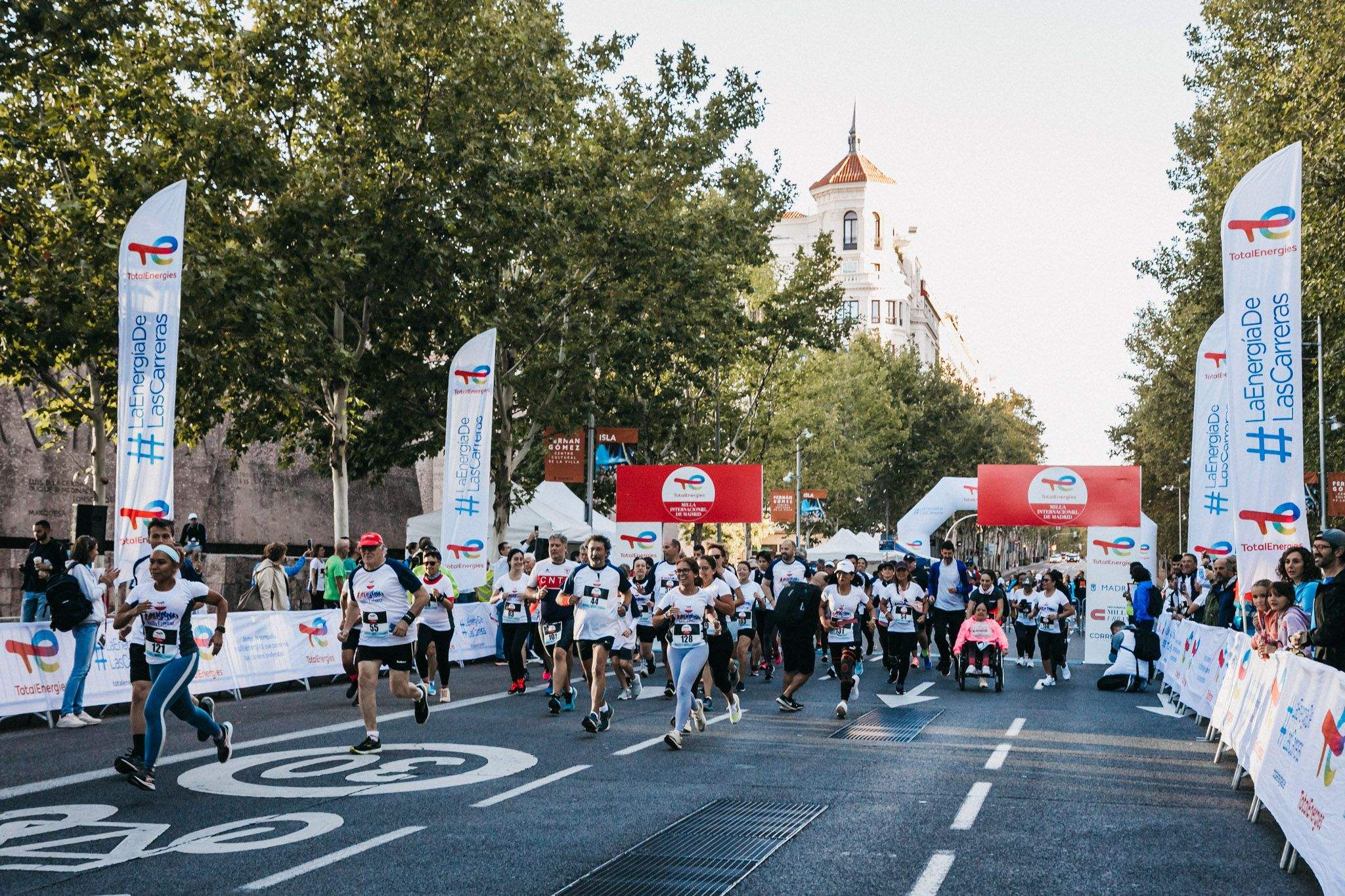 Las mejores fotos de las carreras populares en la TotalEnergies Milla Internacional de Madrid 2023. (31)