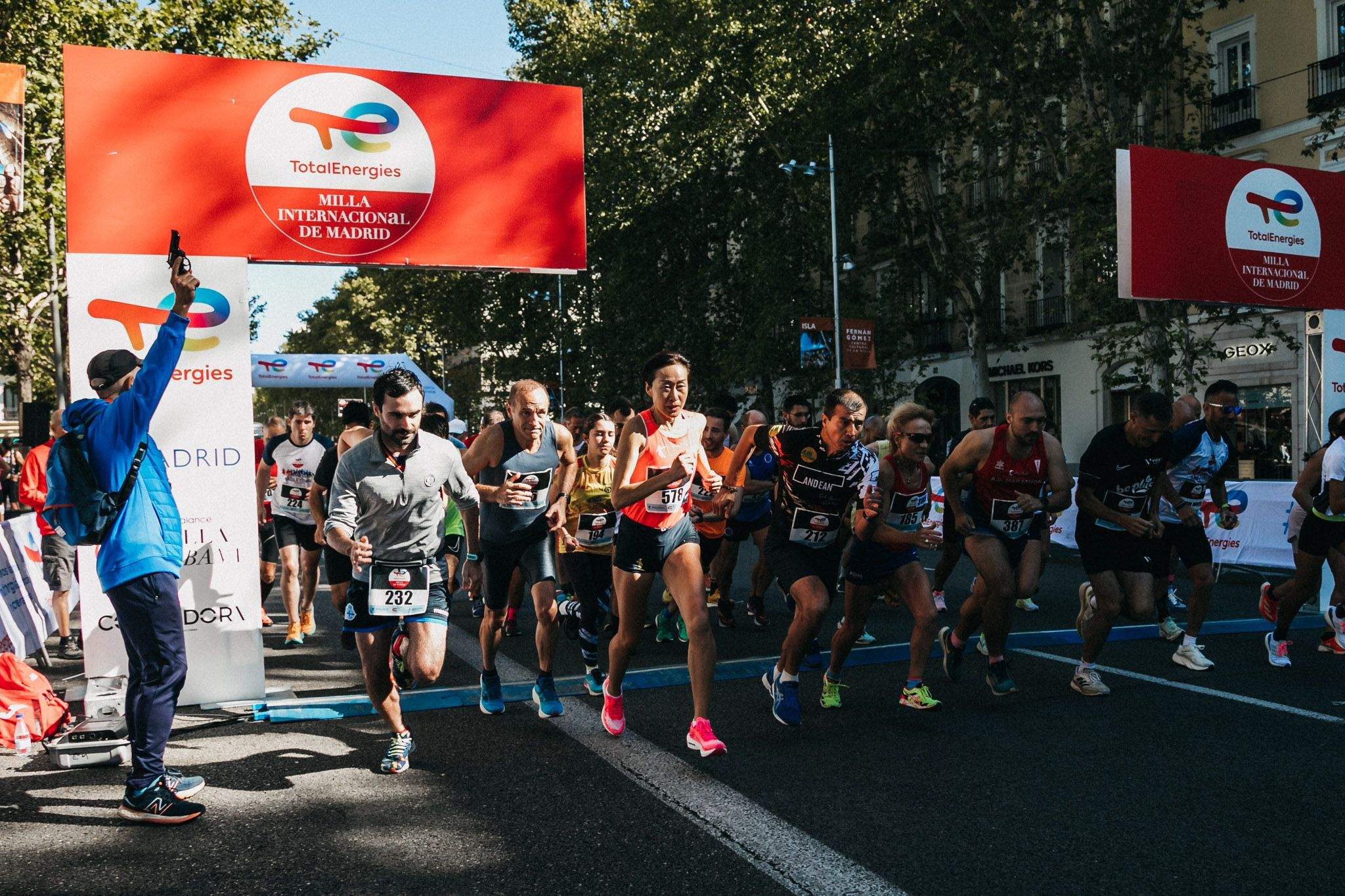 Las mejores fotos de las carreras populares en la TotalEnergies Milla de Madrid 2023. (37)