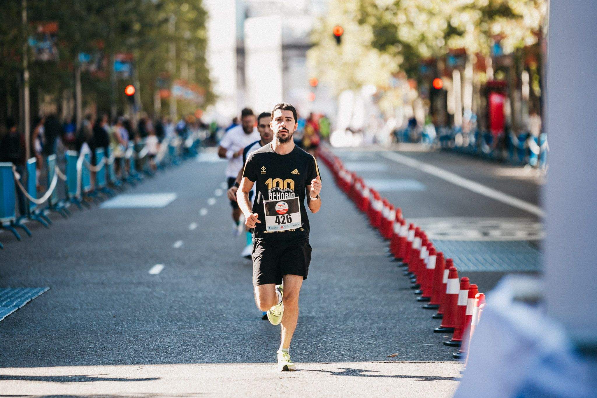 Las mejores fotos de las carreras populares en la TotalEnergies Milla de Madrid 2023. (96)