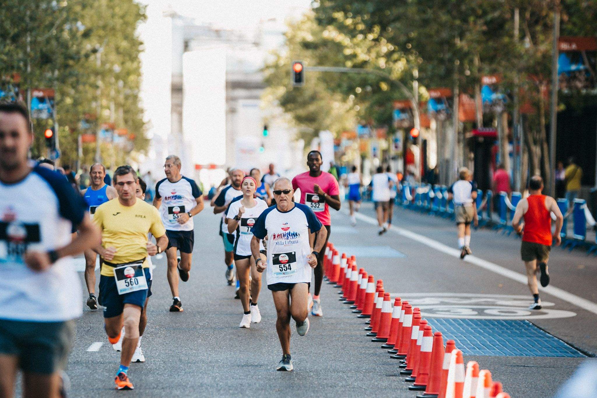 Las mejores fotos de las carreras populares en la TotalEnergies Milla Internacional de Madrid 2023. (189)