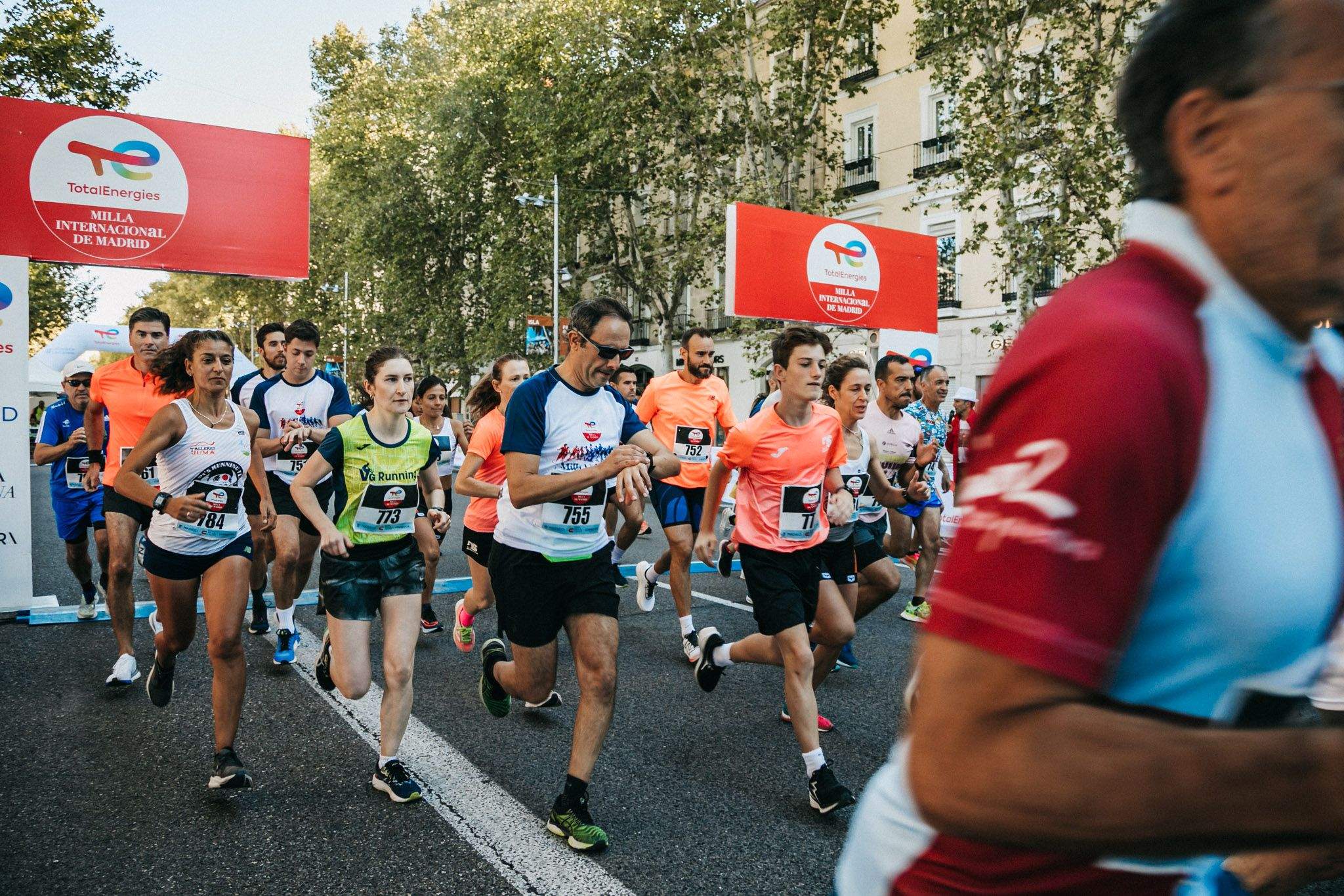 Las mejores fotos de las carreras populares en la TotalEnergies Milla Internacional de Madrid 2023. (212)