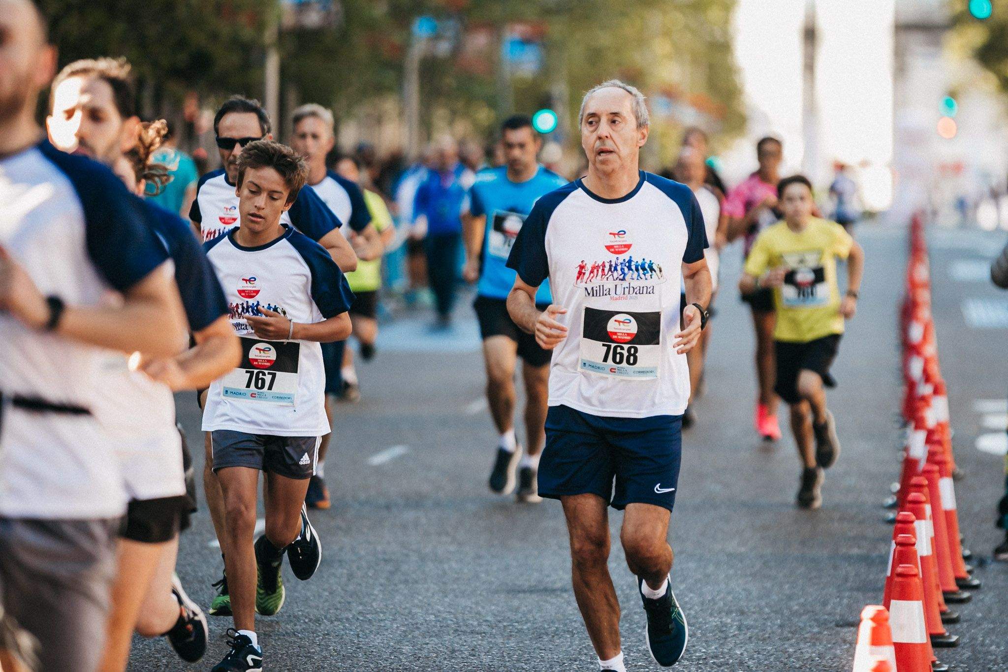 Las mejores fotos de las carreras populares en la TotalEnergies Milla Internacional de Madrid 2023. (224)