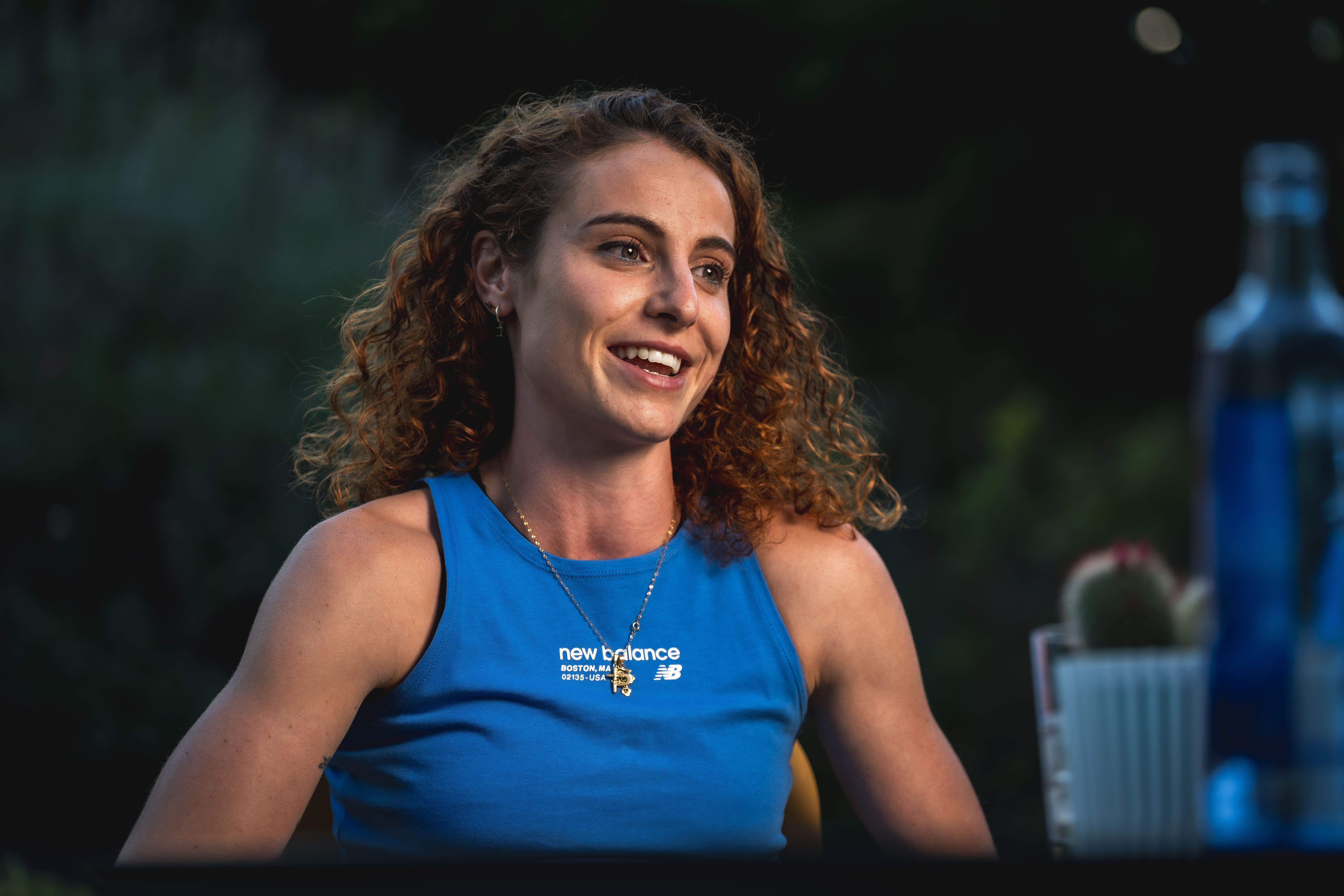 Una sonrisa suele definir el rostro de Lorena Martín, a pesar de que el atletismo no siempre ha sido amable con ella. VÍCTOR SECO