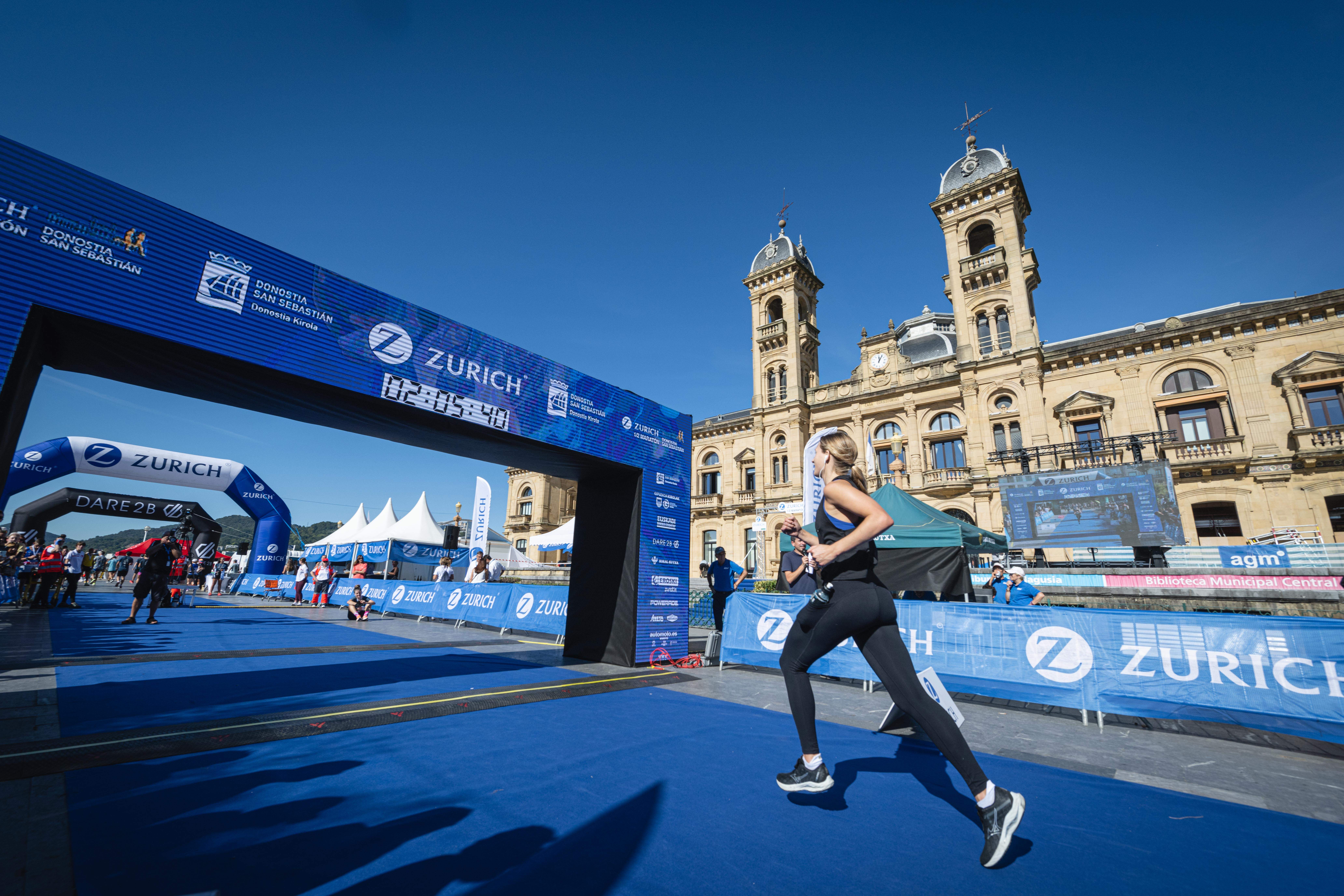 Las mejores fotos del Zurich Medio Maratón de San Sebastián 2023. FOTORUNNERS. (10)