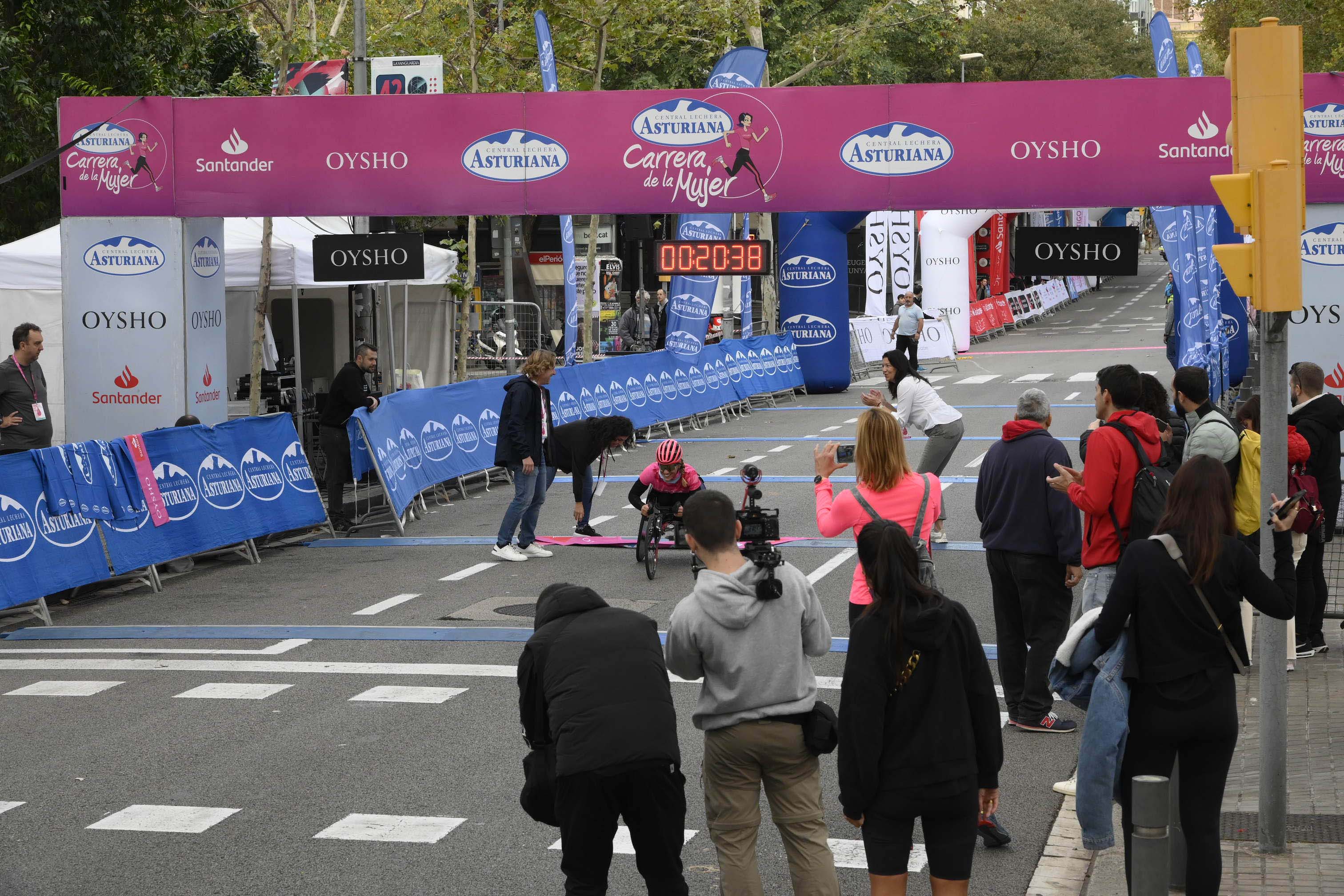 Las mejores fotos de la Carrera de la Mujer de Barcelona 2023. 3889