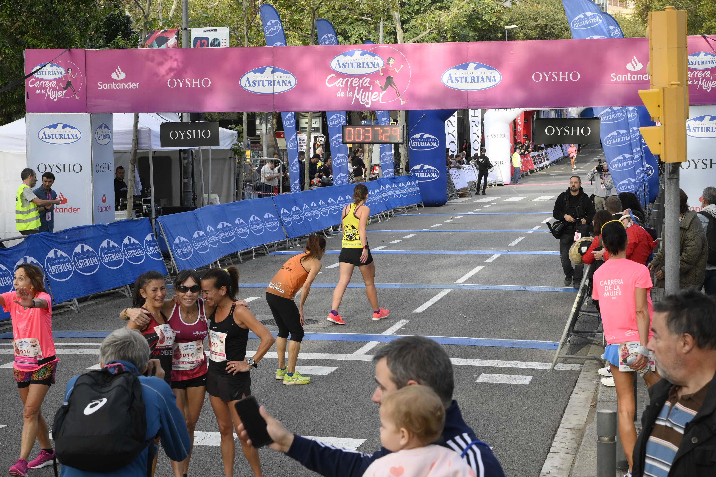 Las mejores fotos de la Carrera de la Mujer de Barcelona 2023. 4206