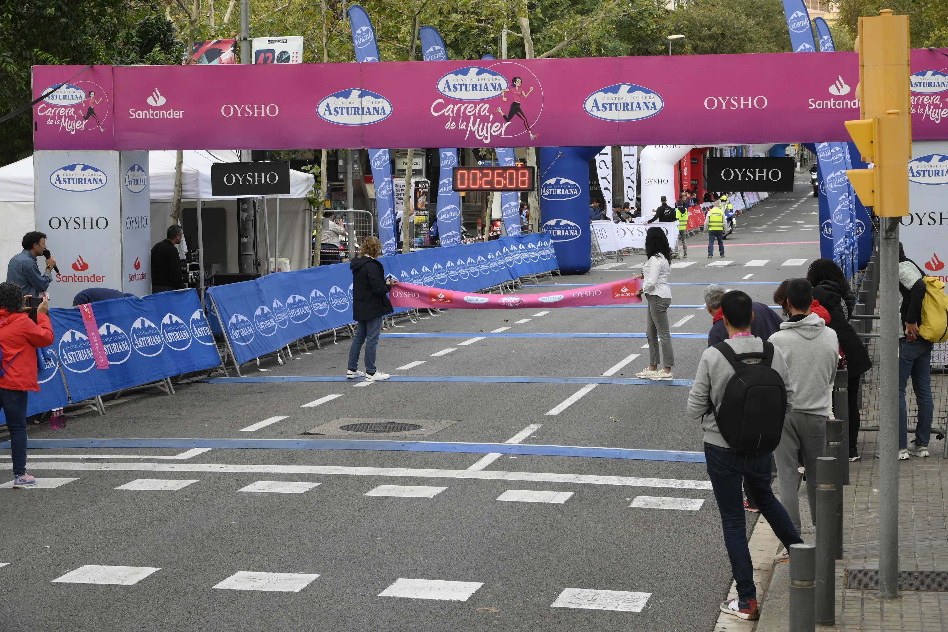 Las mejores fotos de la Carrera de la Mujer de Barcelona 2023. 3904