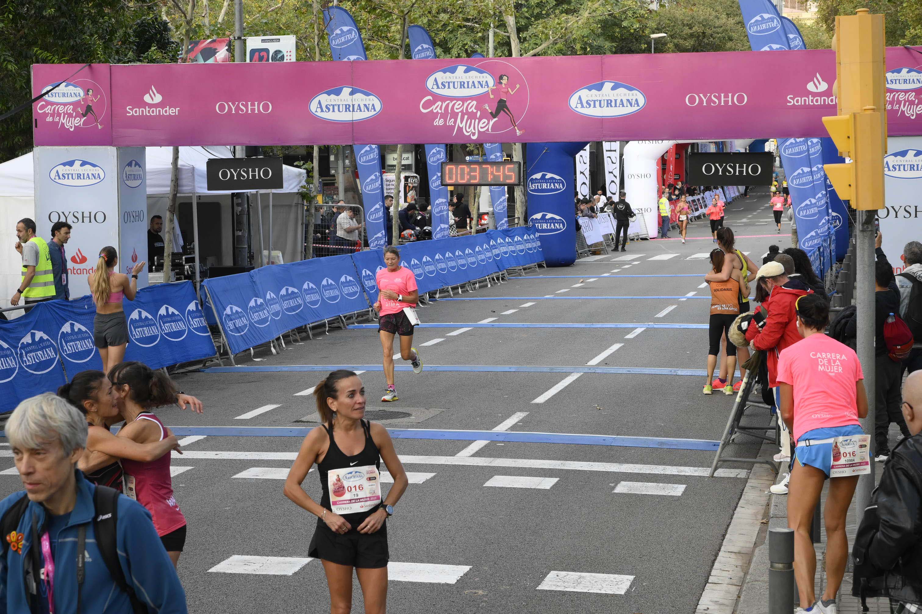 Las mejores fotos de la Carrera de la Mujer de Barcelona 2023. 4214