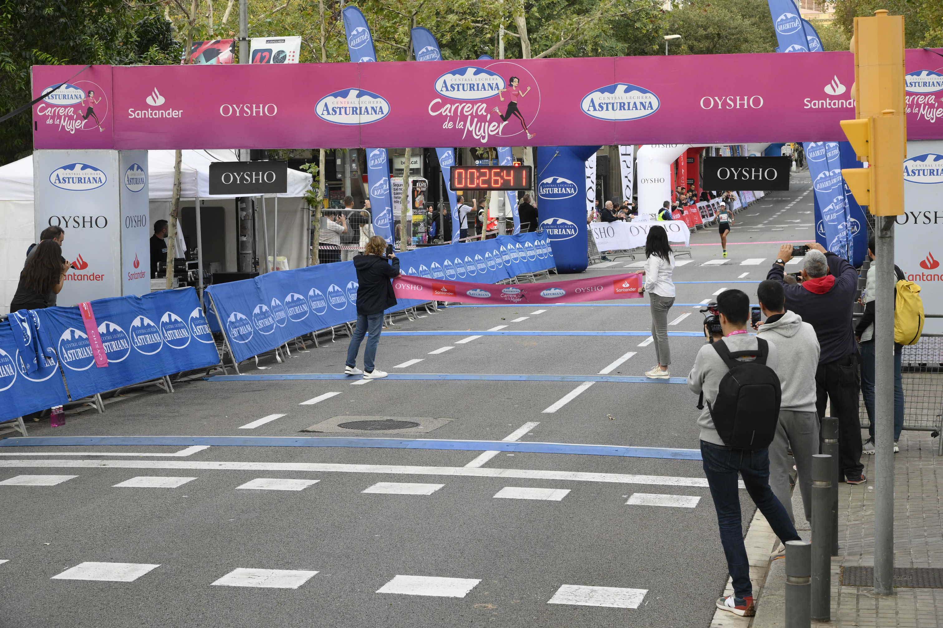 Las mejores fotos de la Carrera de la Mujer de Barcelona 2023. 3910