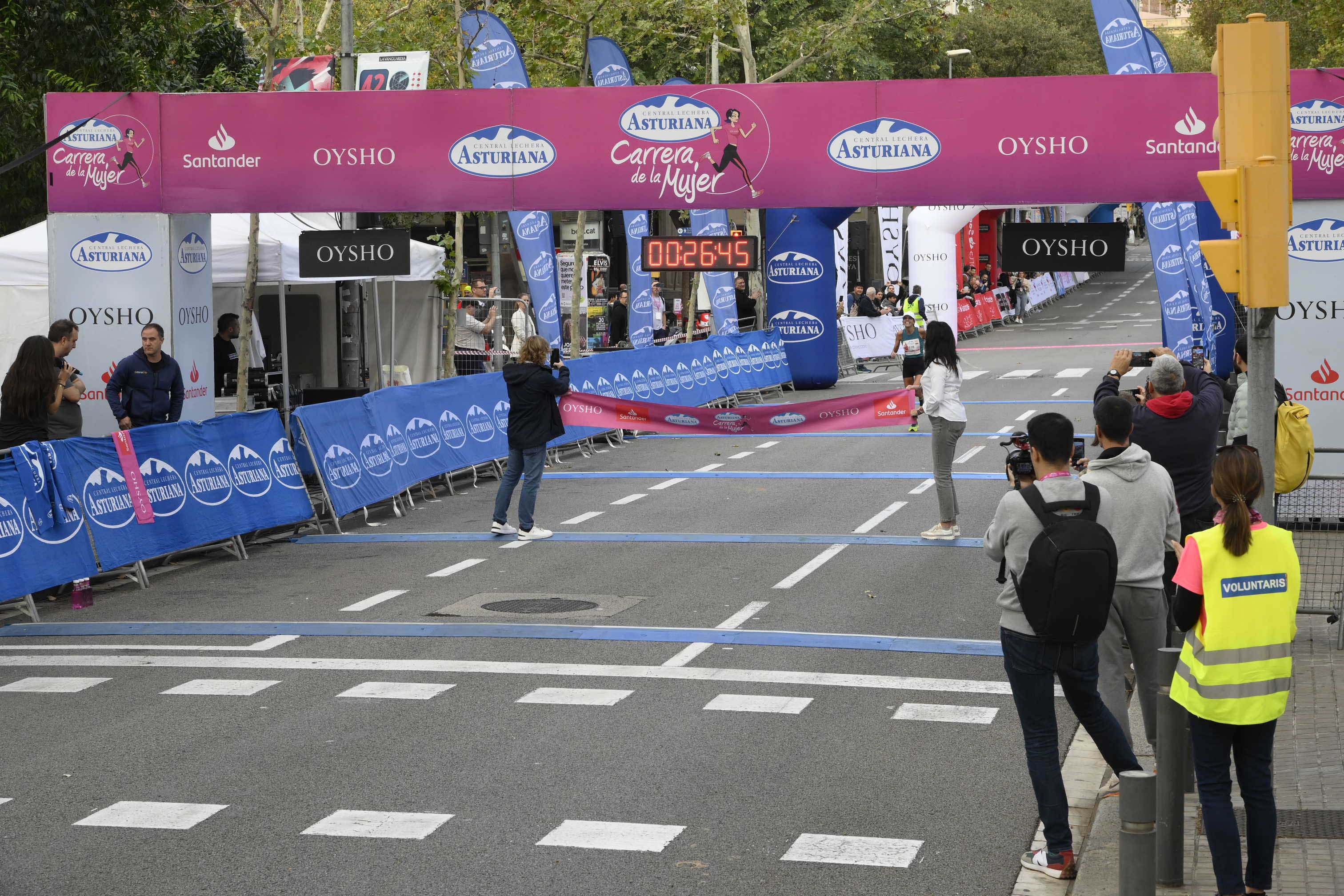 Las mejores fotos de la Carrera de la Mujer de Barcelona 2023. 3912