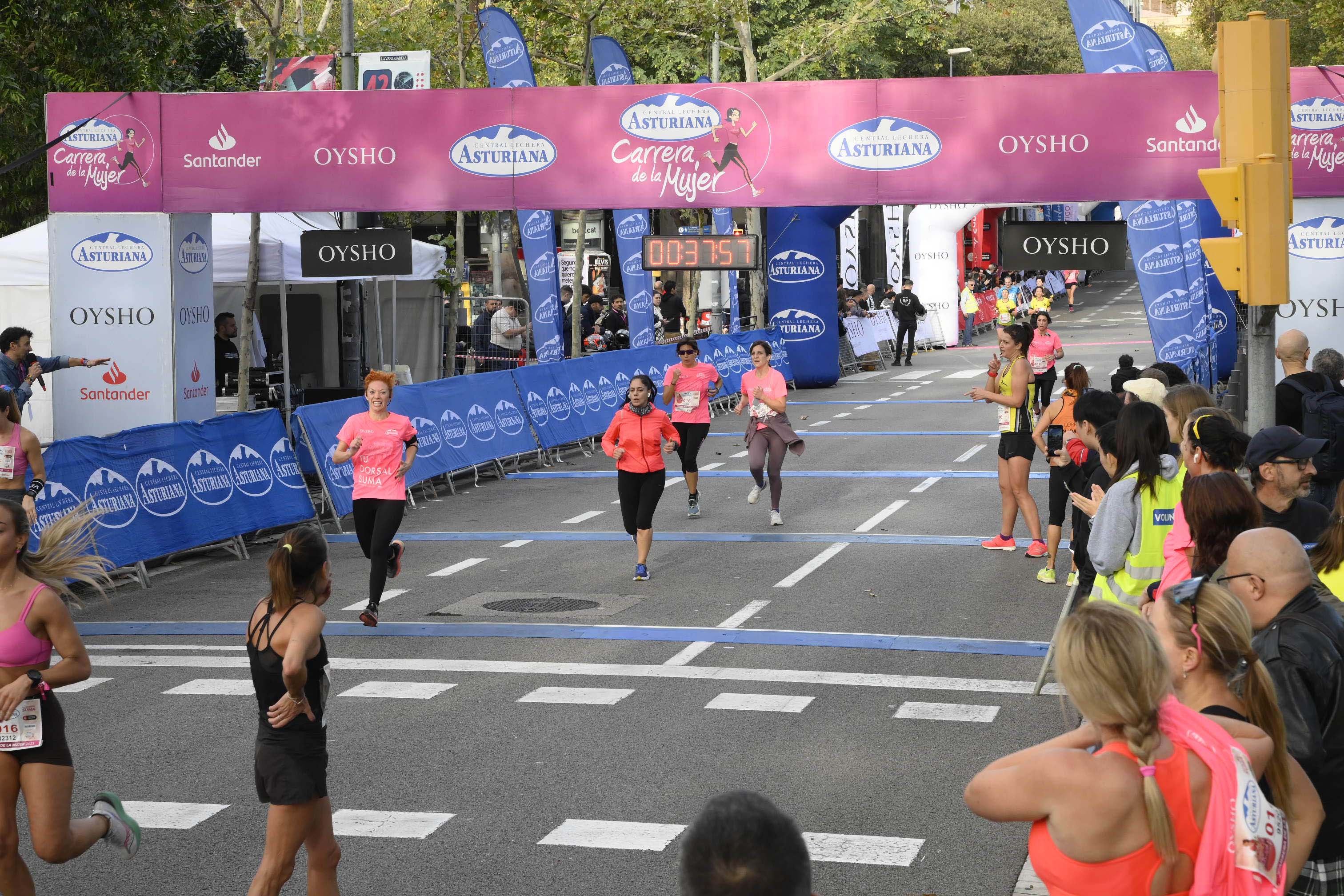 Las mejores fotos de la Carrera de la Mujer de Barcelona 2023. 4220