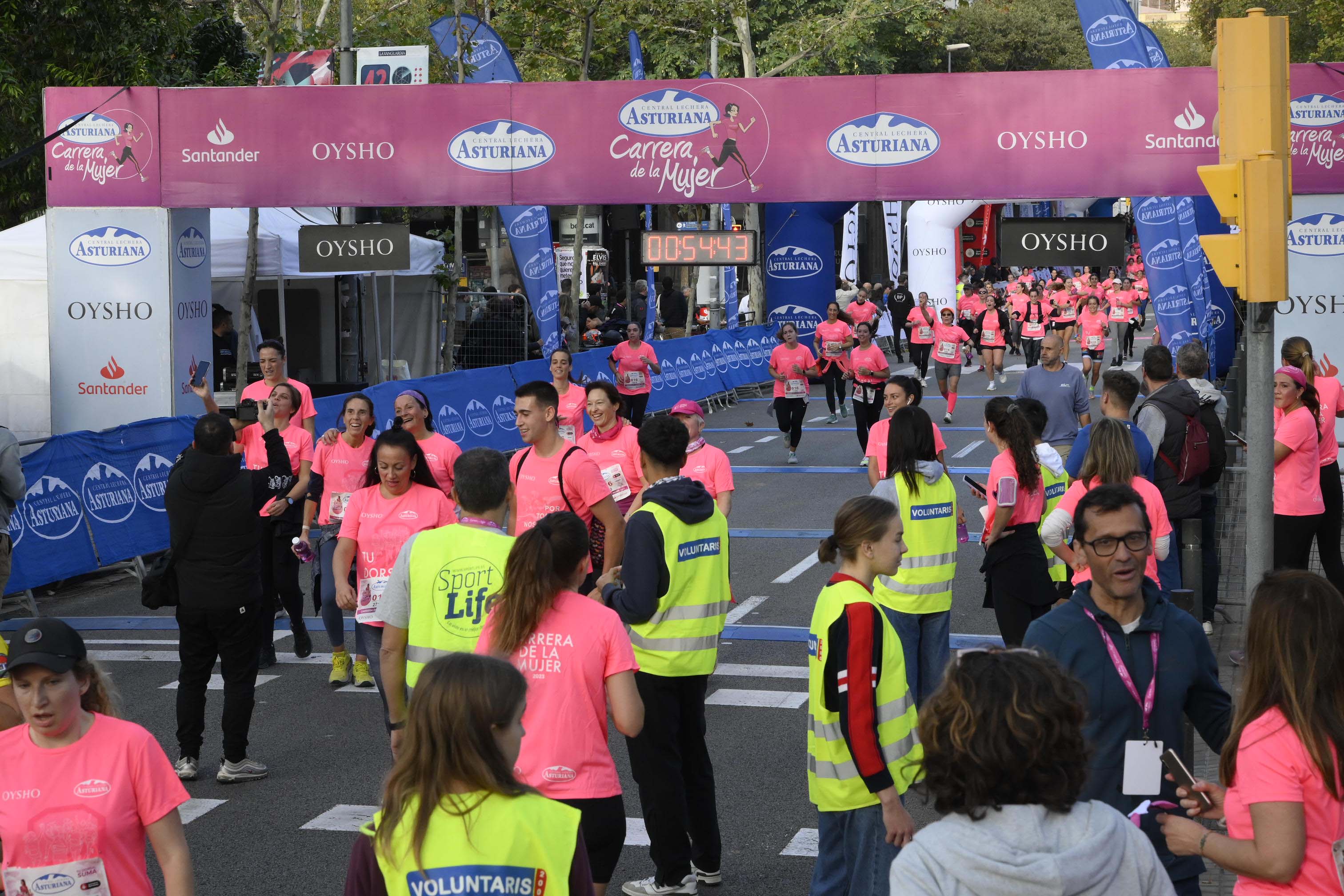 Las mejores fotos de la Carrera de la Mujer de Barcelona 2023. 4718