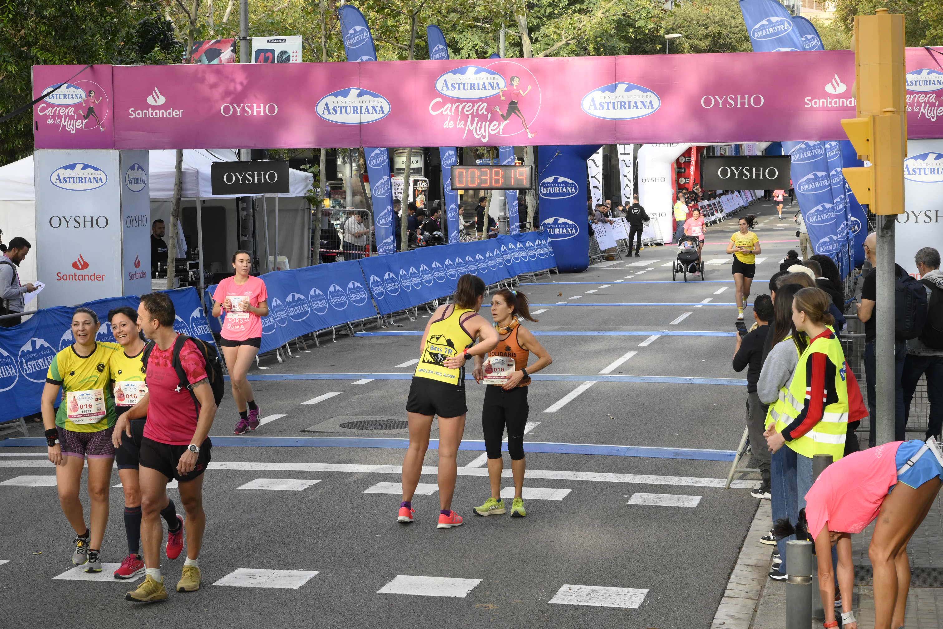Las mejores fotos de la Carrera de la Mujer de Barcelona 2023. 4231