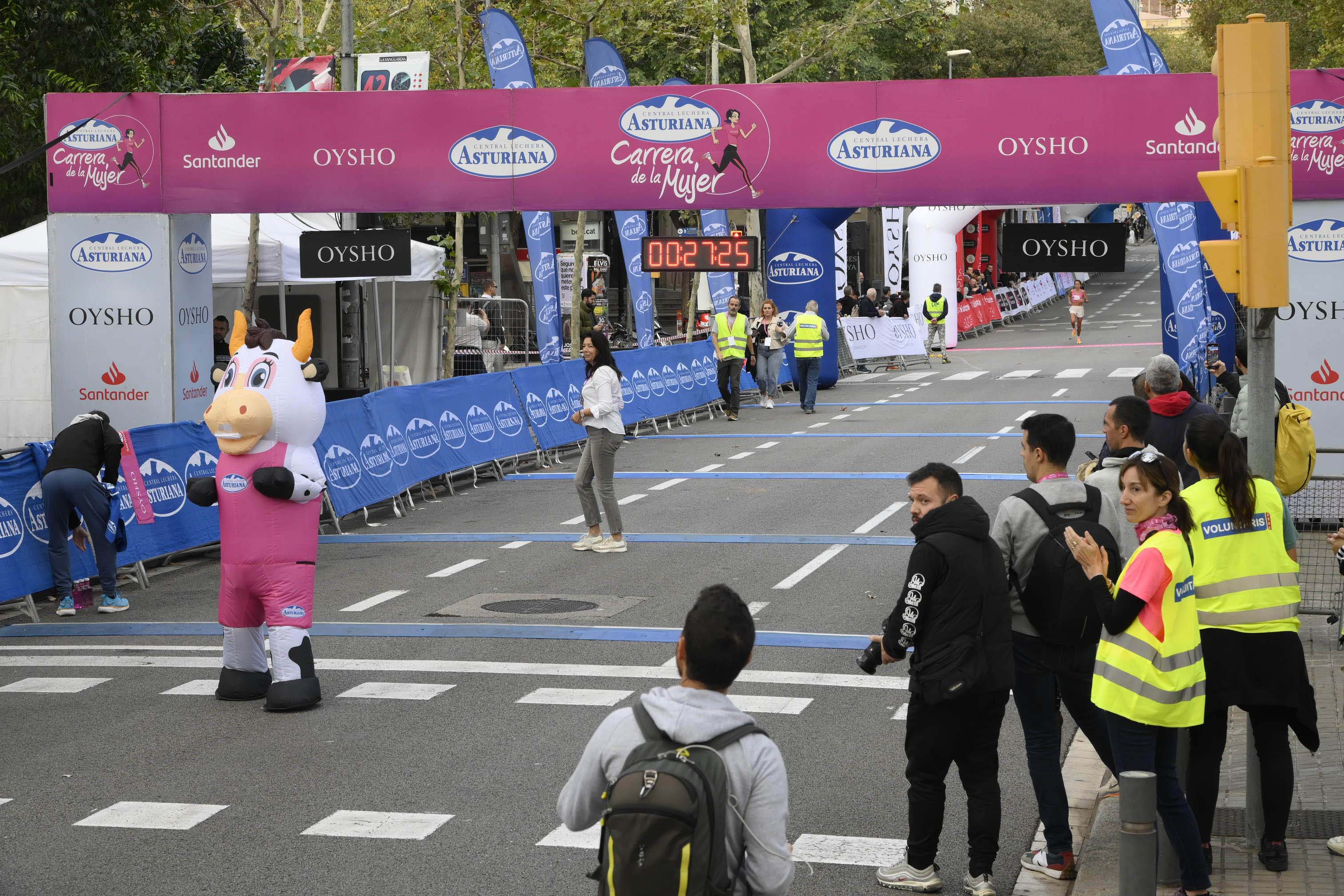 Las mejores fotos de la Carrera de la Mujer de Barcelona 2023. 3926