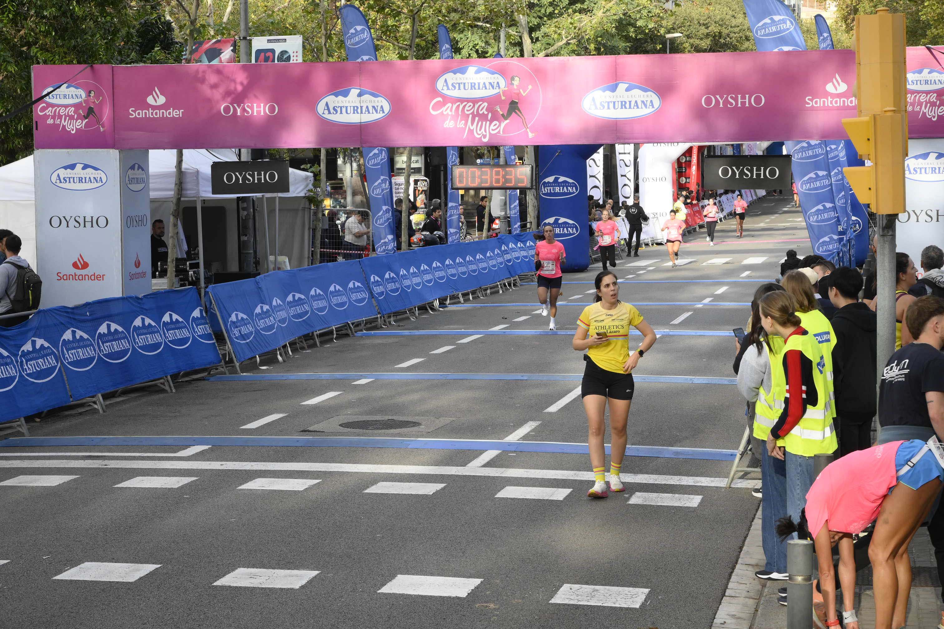 Las mejores fotos de la Carrera de la Mujer de Barcelona 2023. 4239